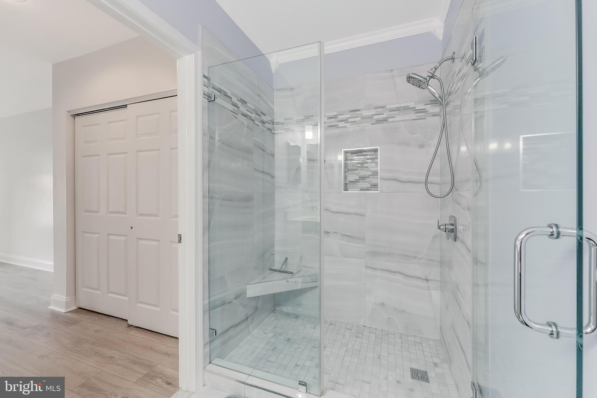 SOUTH RIDING - Residential