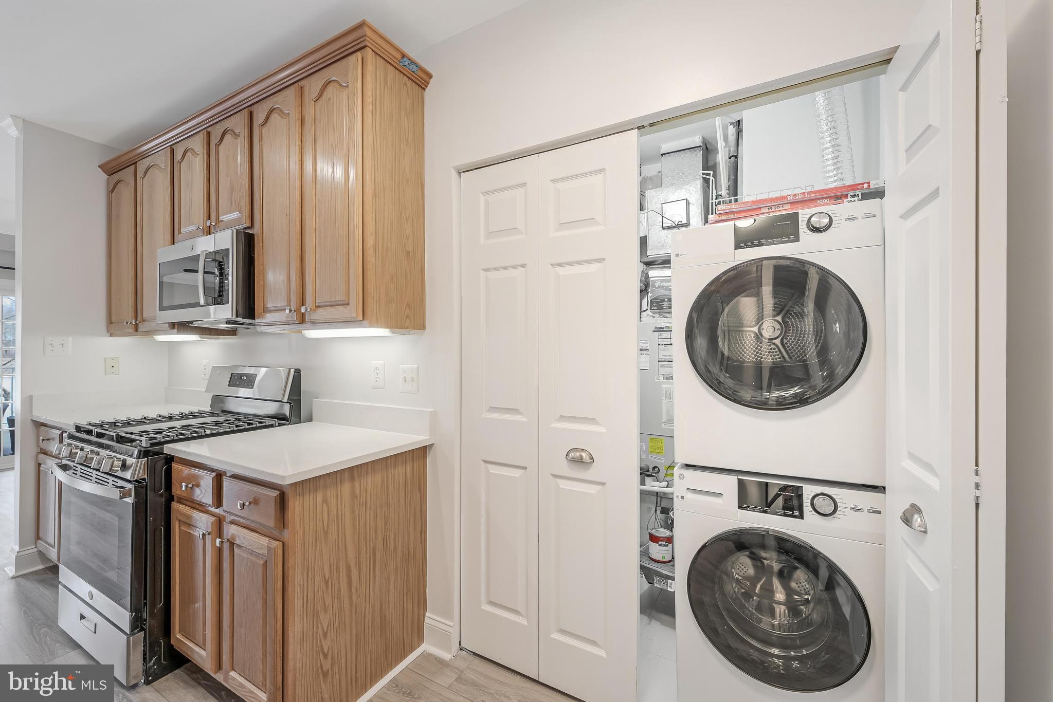 SOUTH RIDING - Residential