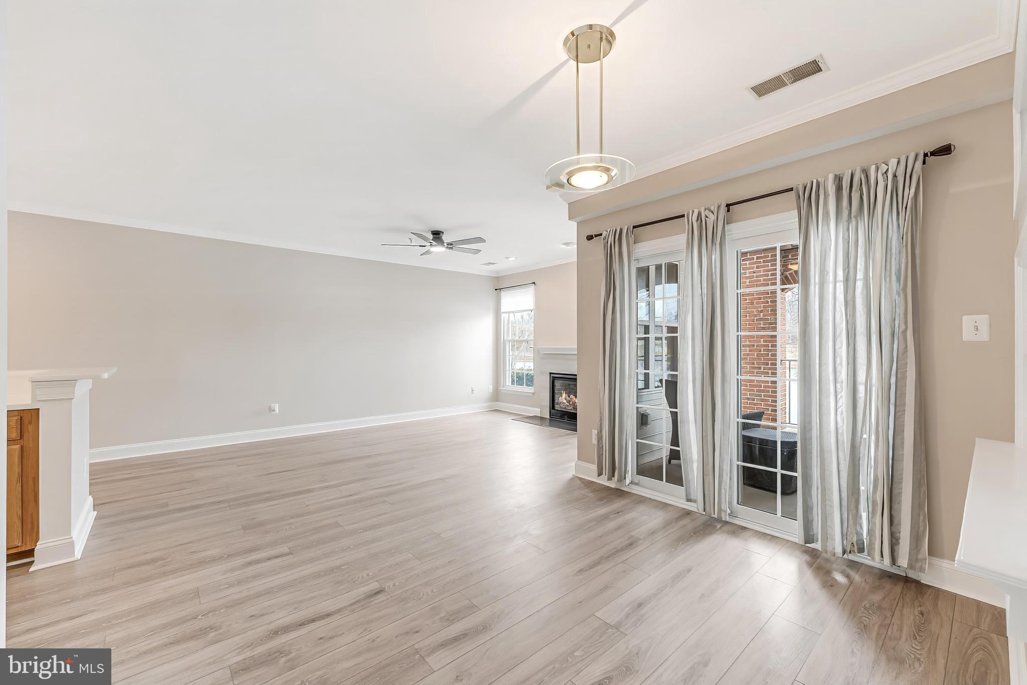 SOUTH RIDING - Residential