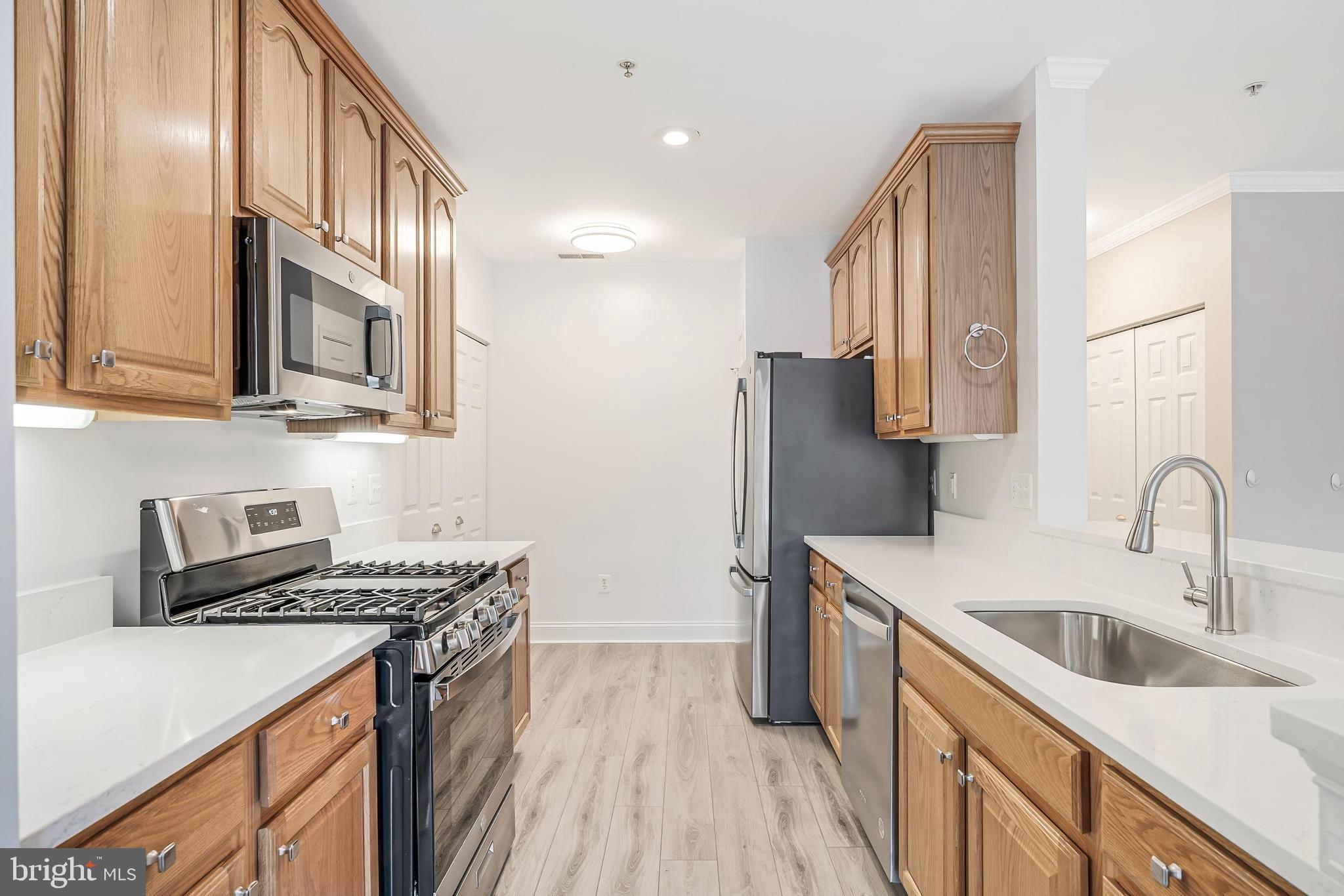 SOUTH RIDING - Residential