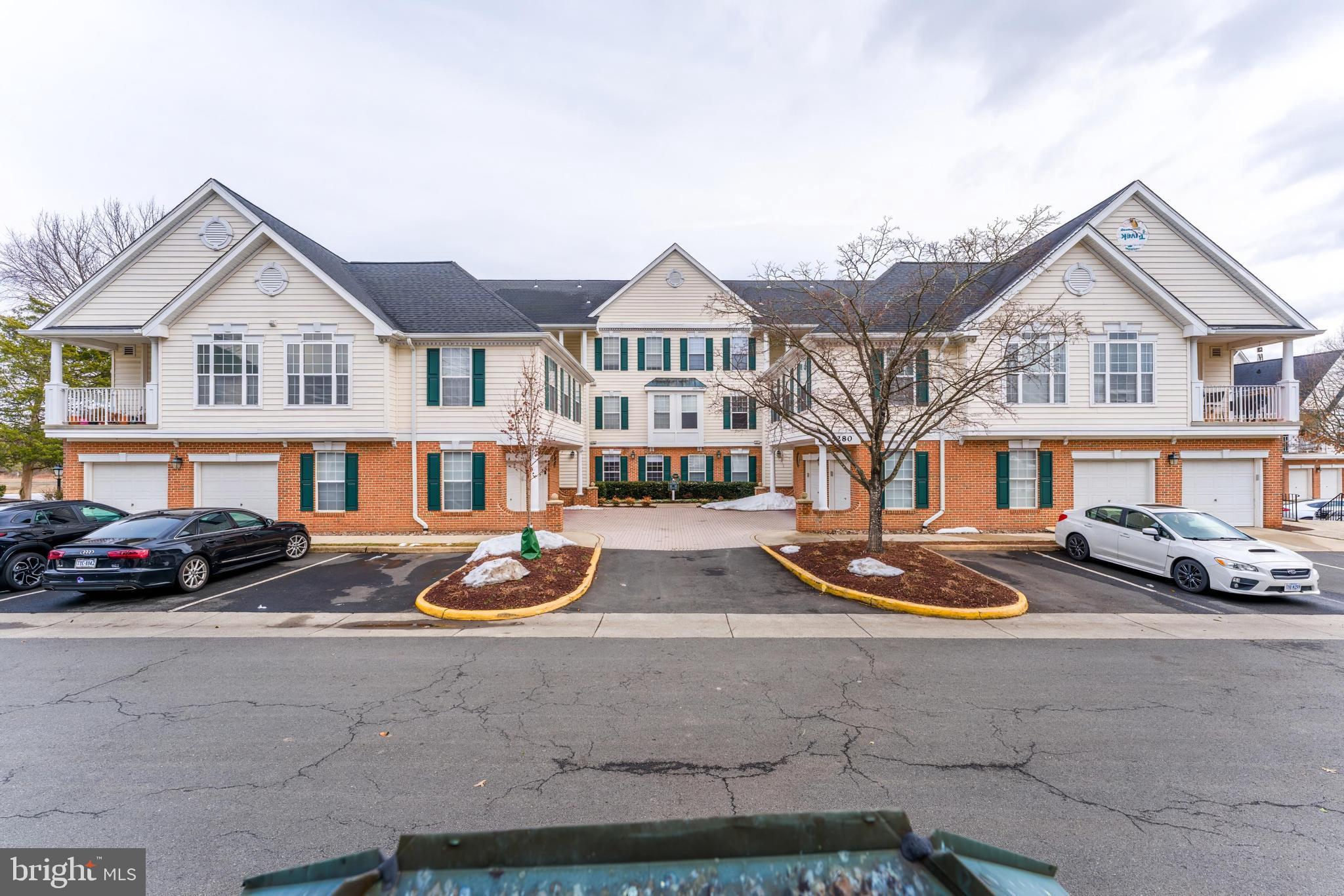 SOUTH RIDING - Residential