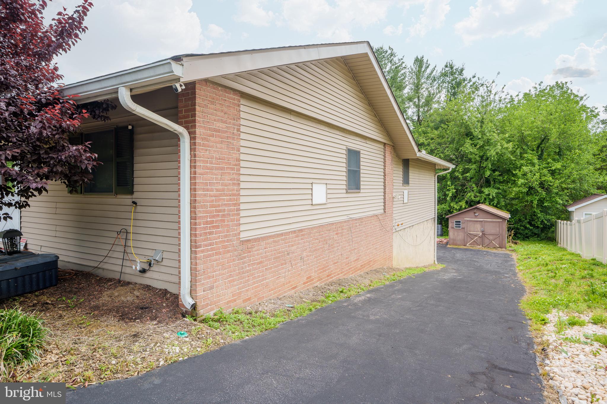 1205 NOTTINGHAM ROAD