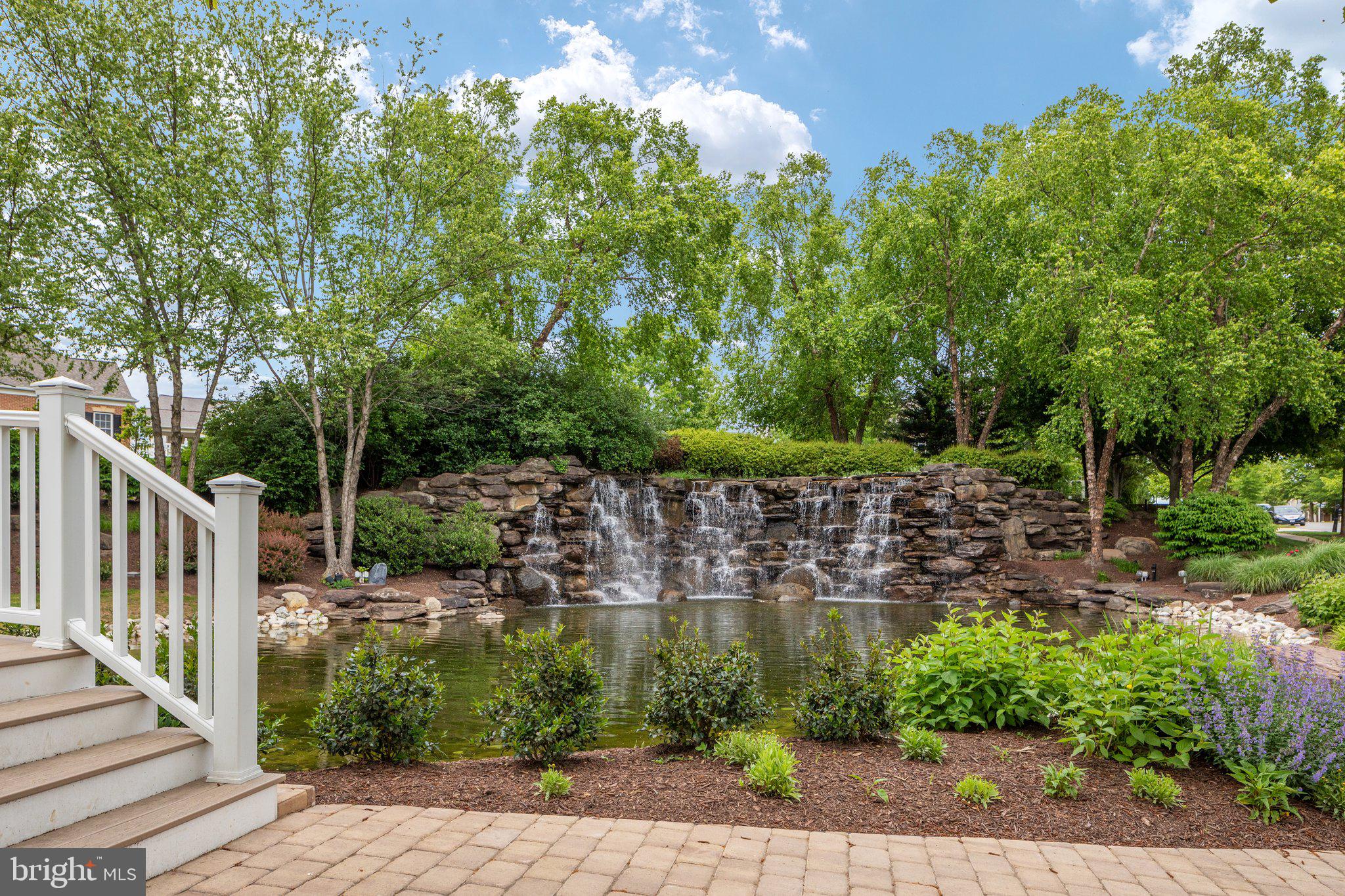 LANSDOWNE ON THE POTOMAC - Residential