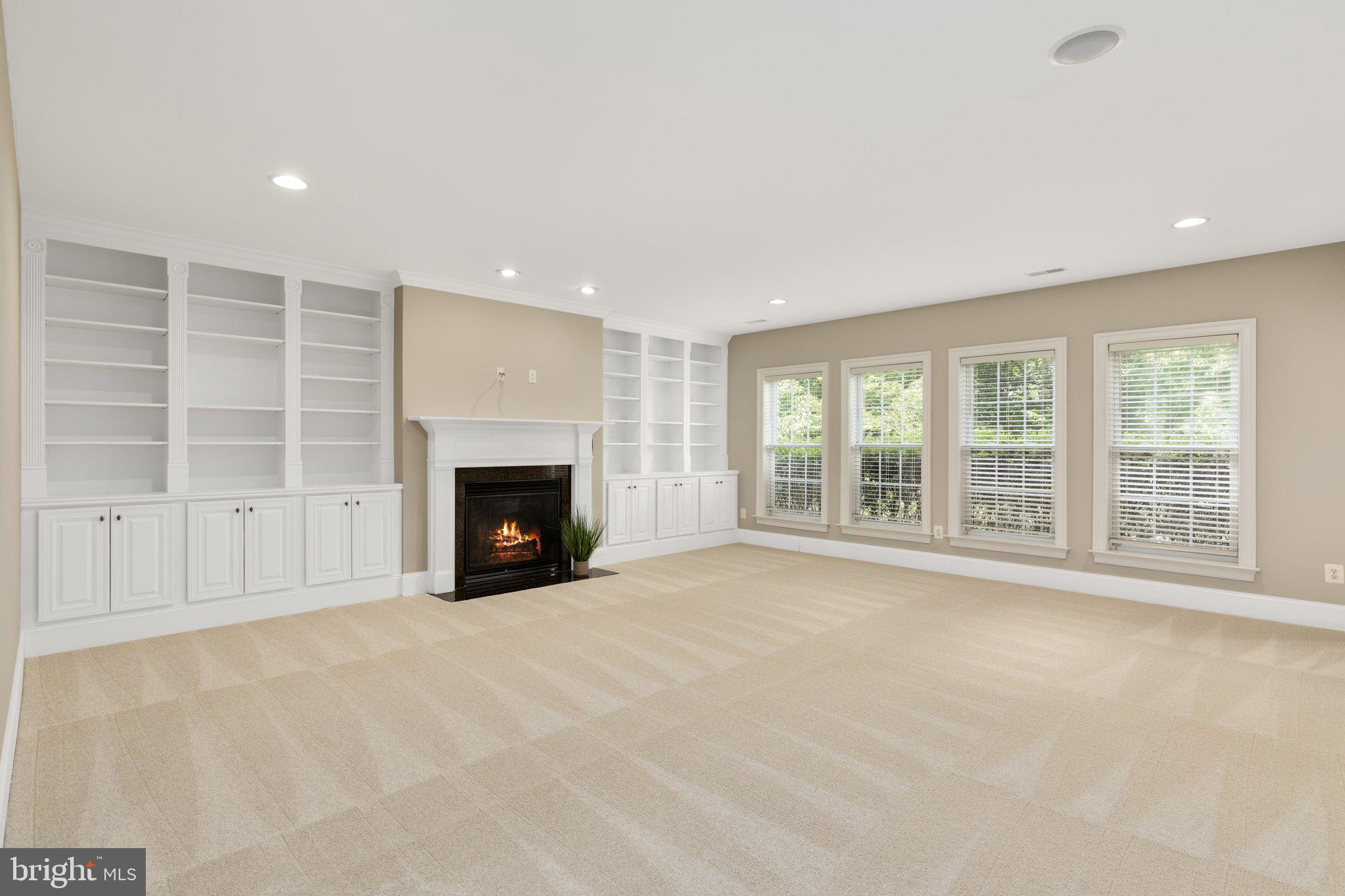 LANSDOWNE ON THE POTOMAC - Residential