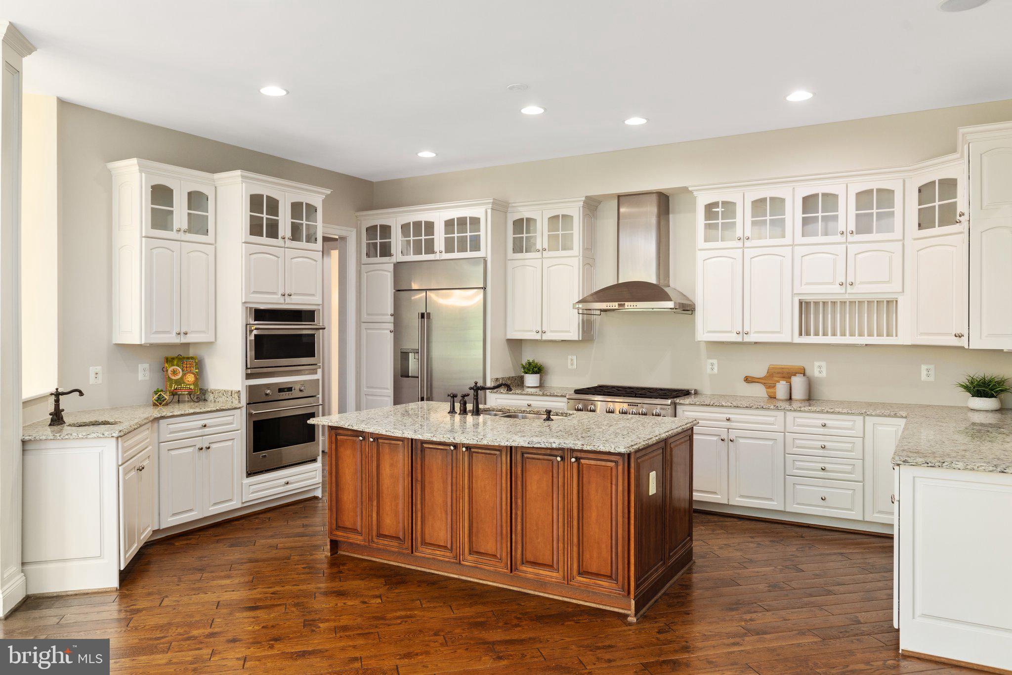 LANSDOWNE ON THE POTOMAC - Residential