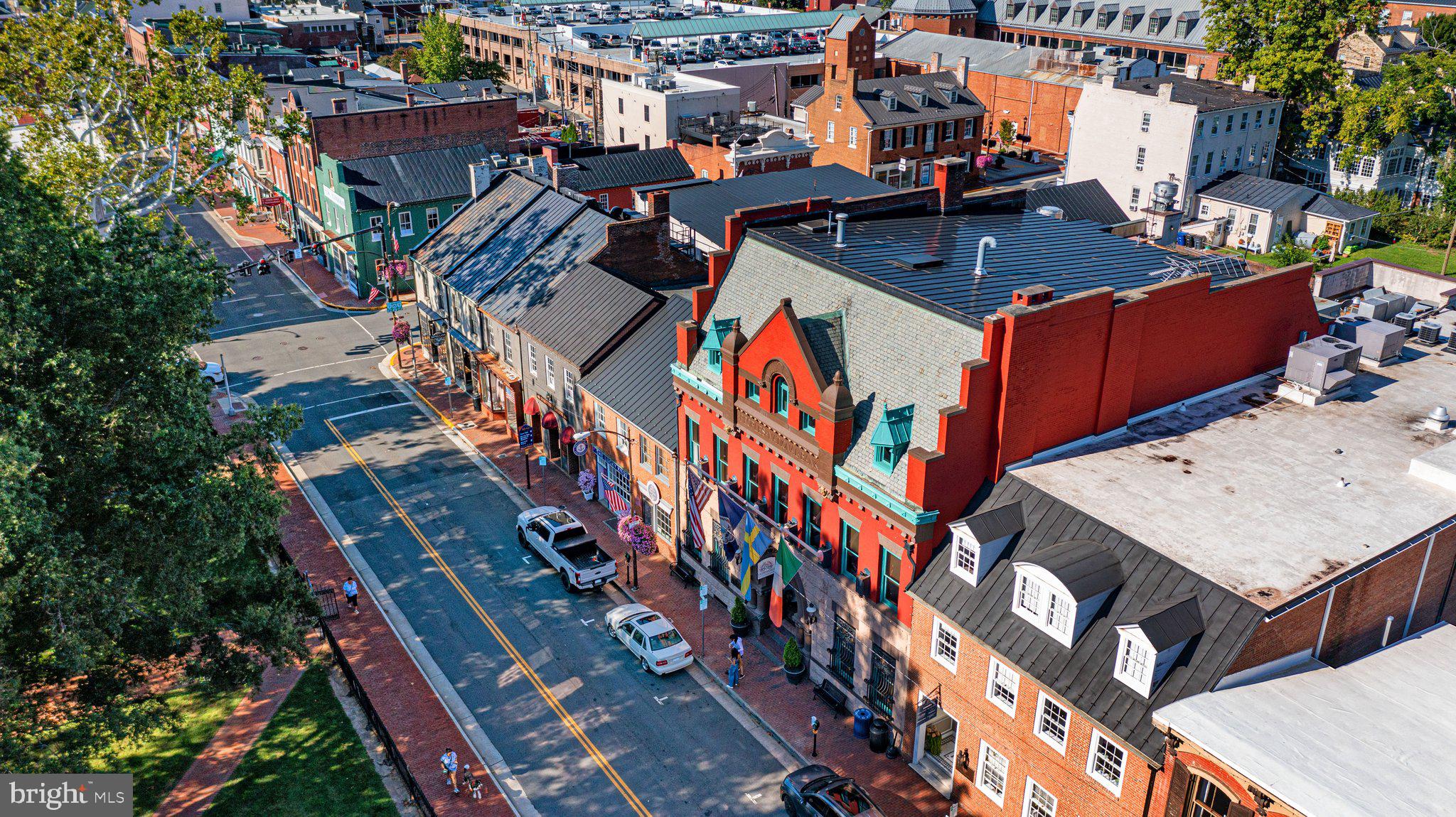 LANSDOWNE ON THE POTOMAC - Residential