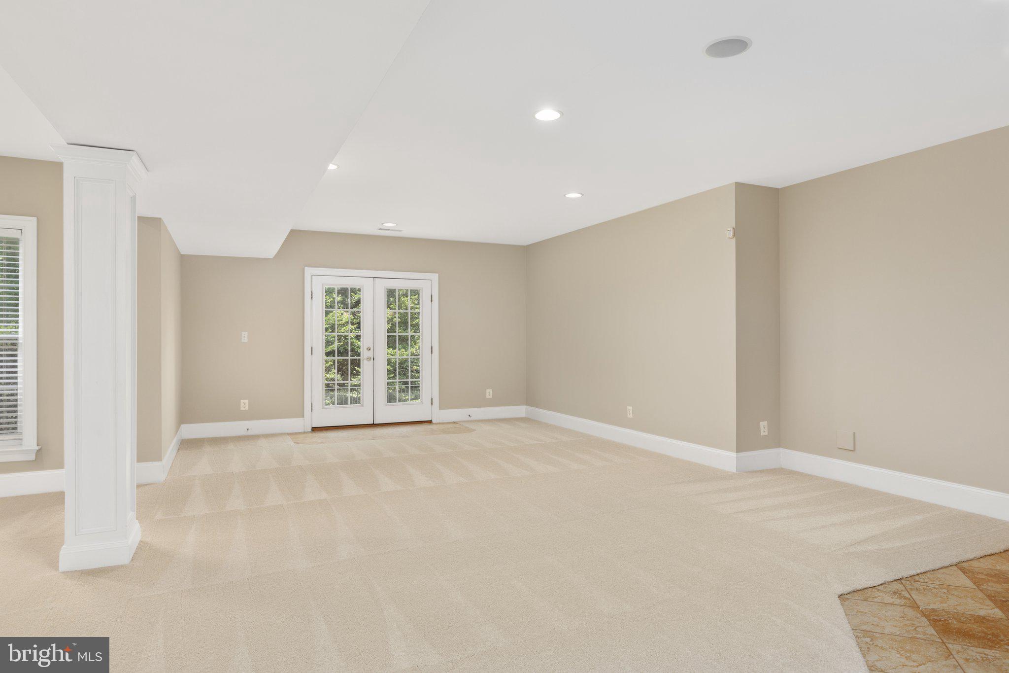 LANSDOWNE ON THE POTOMAC - Residential