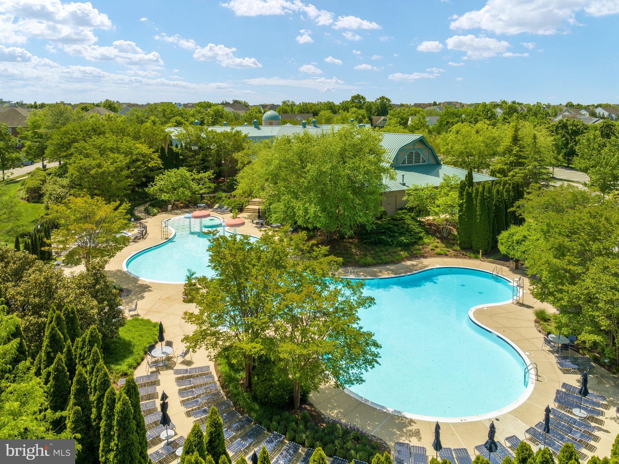 LANSDOWNE ON THE POTOMAC - Residential