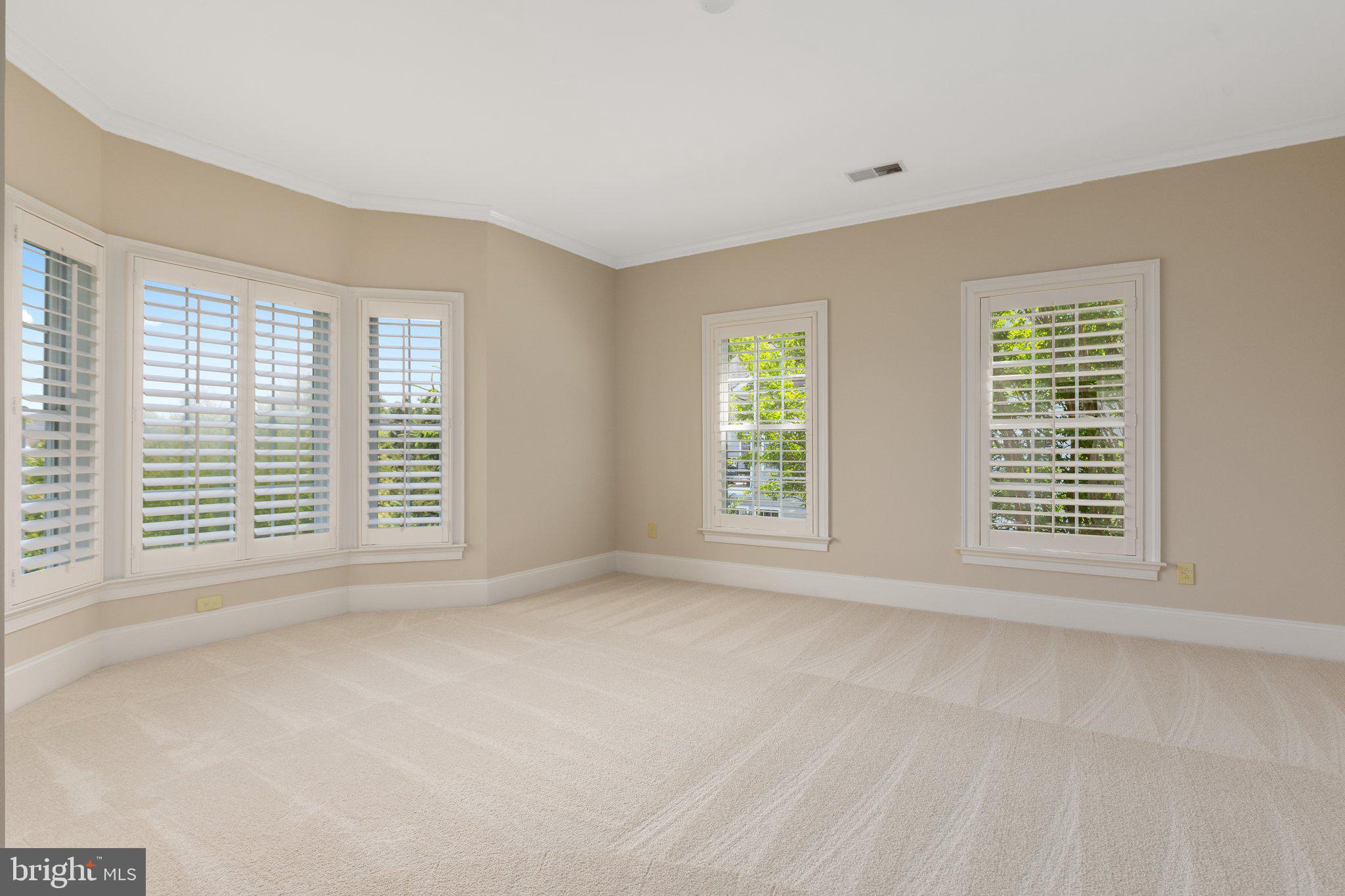 LANSDOWNE ON THE POTOMAC - Residential