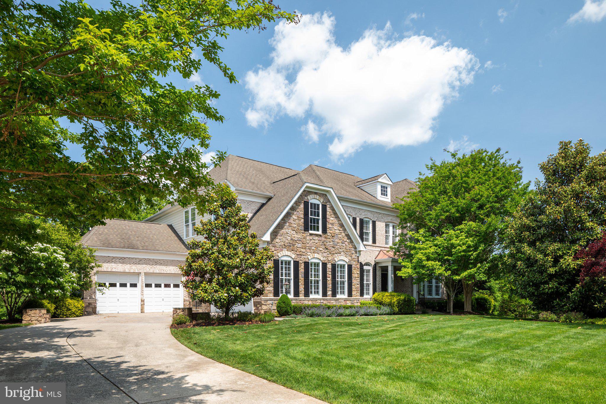 LANSDOWNE ON THE POTOMAC - Residential