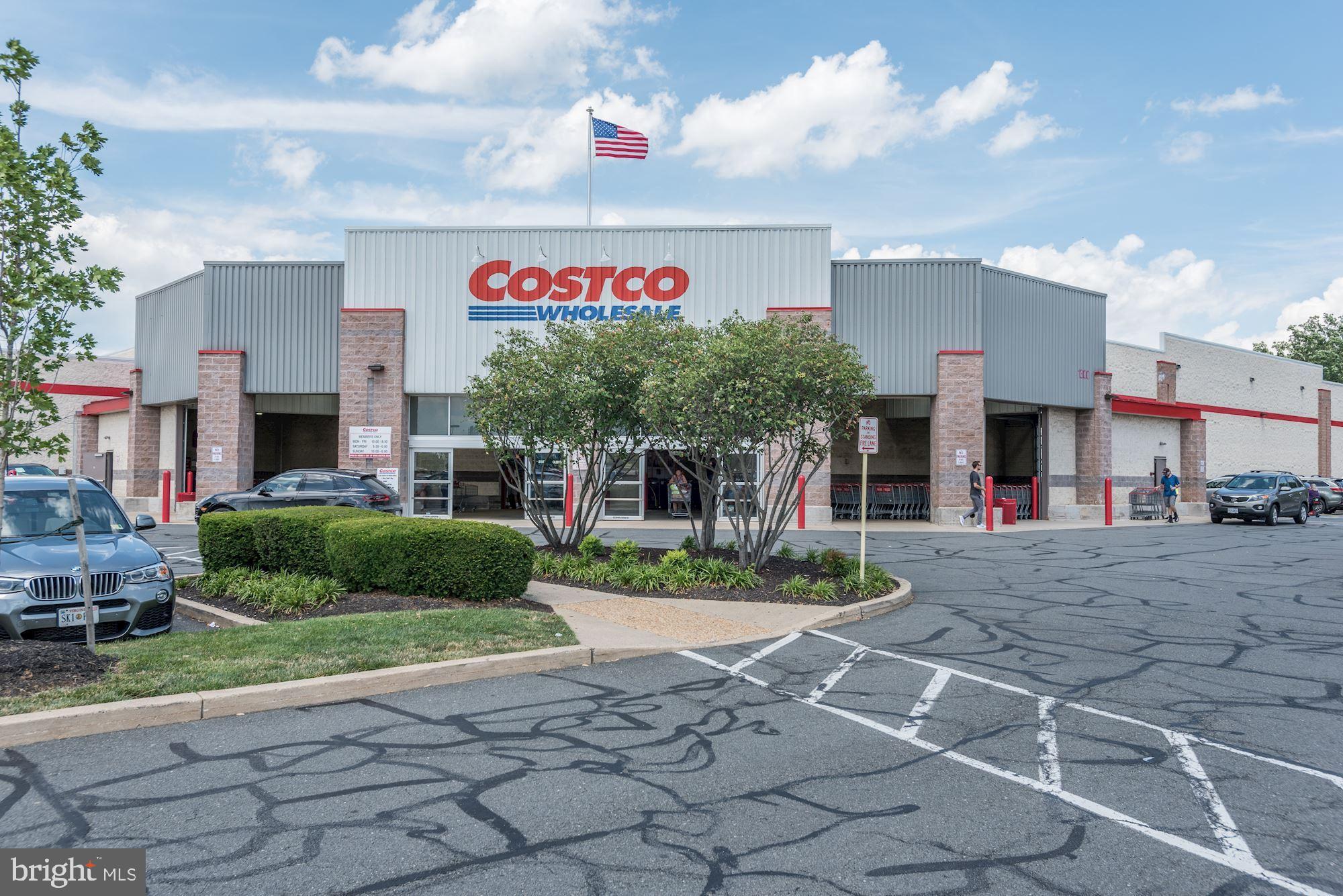 LANSDOWNE ON THE POTOMAC - Residential