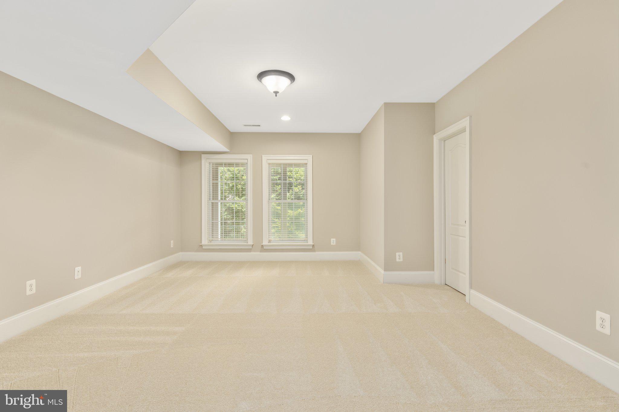 LANSDOWNE ON THE POTOMAC - Residential