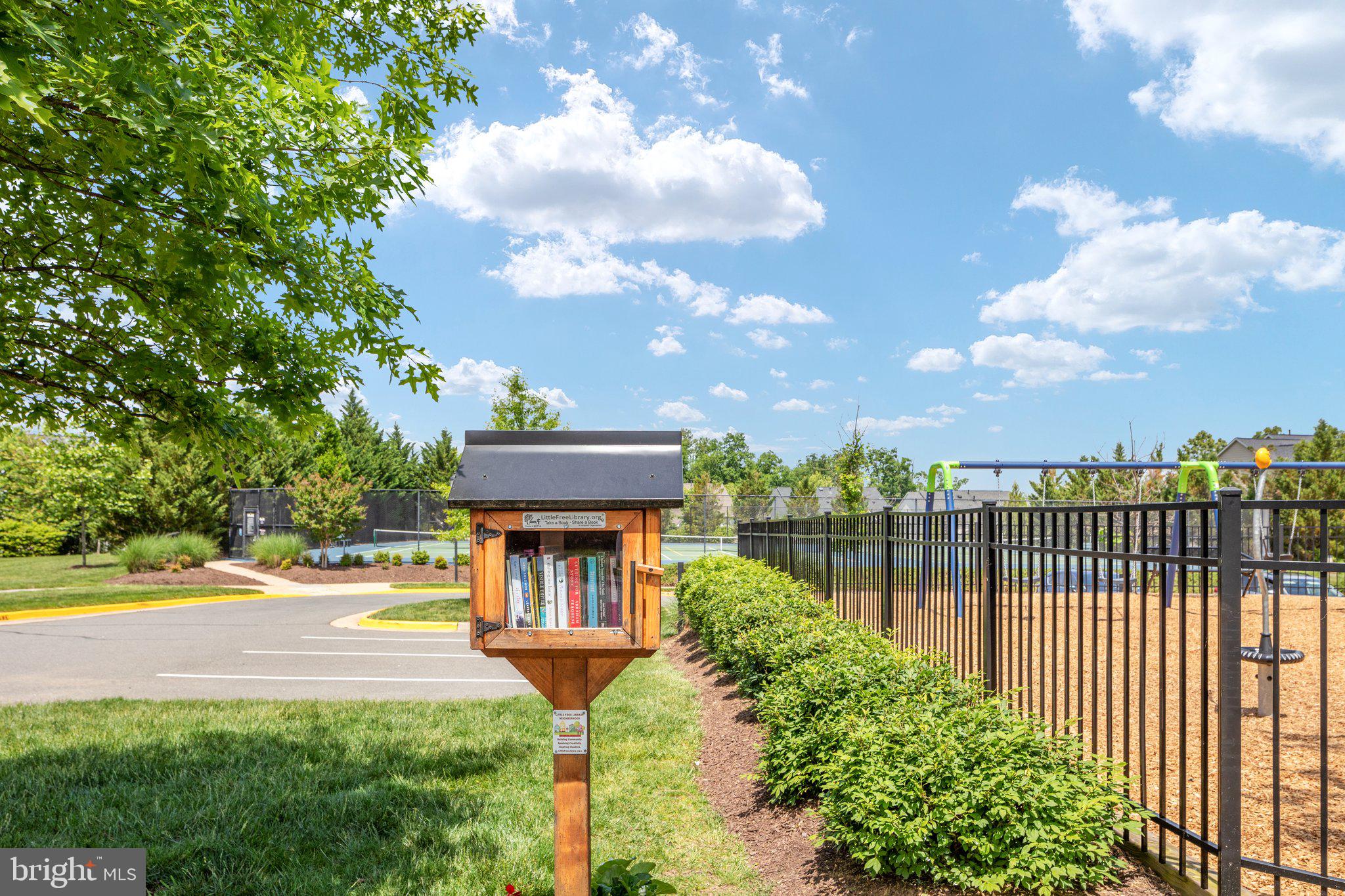 LANSDOWNE ON THE POTOMAC - Residential