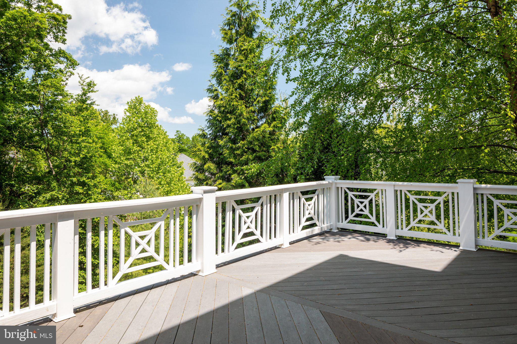 LANSDOWNE ON THE POTOMAC - Residential