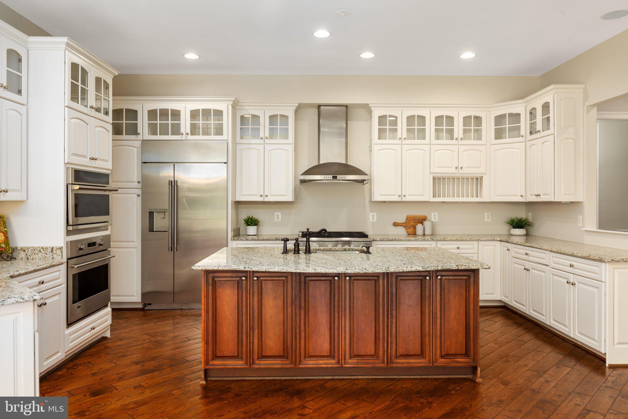 LANSDOWNE ON THE POTOMAC - Residential