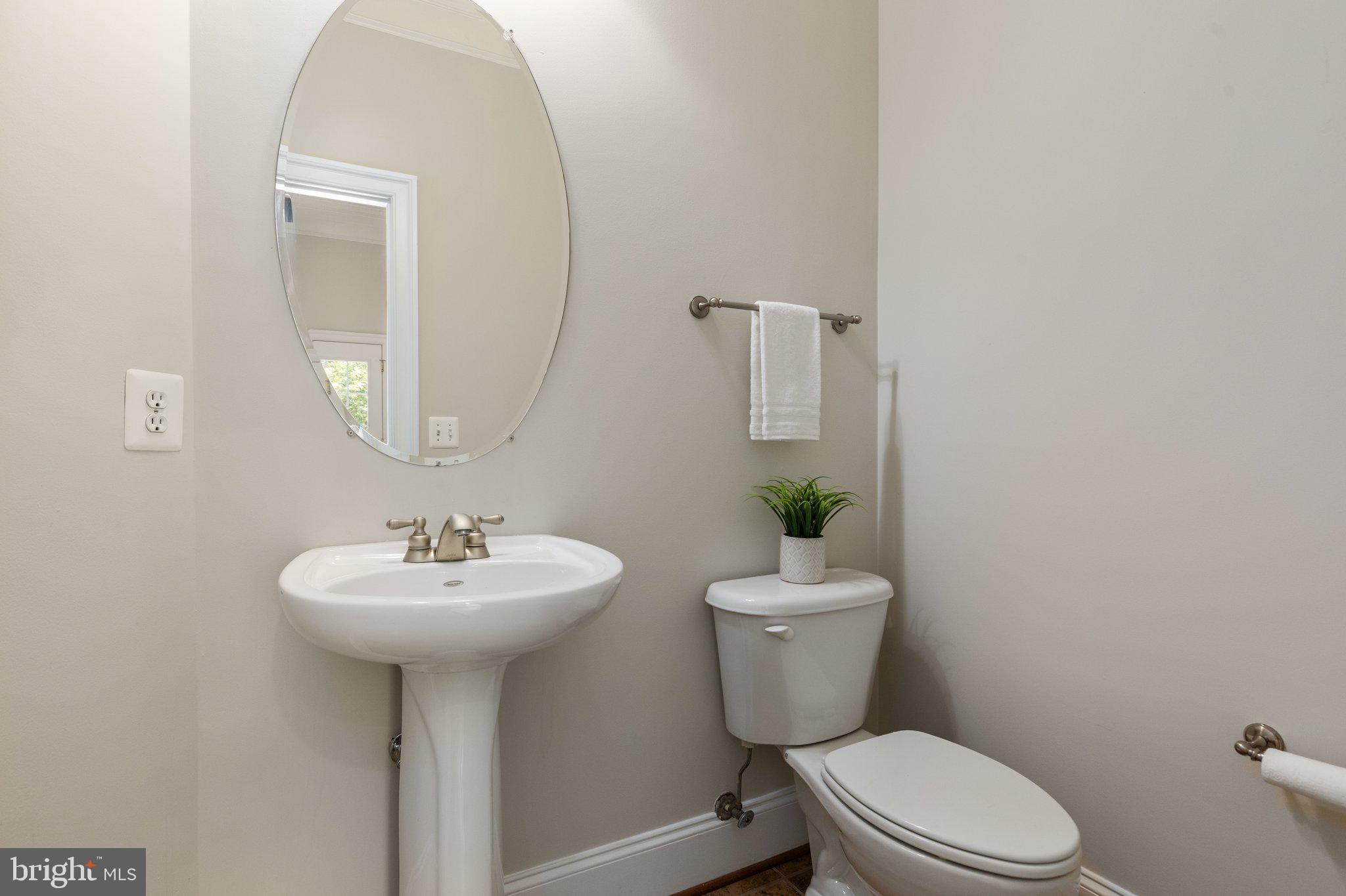 LANSDOWNE ON THE POTOMAC - Residential