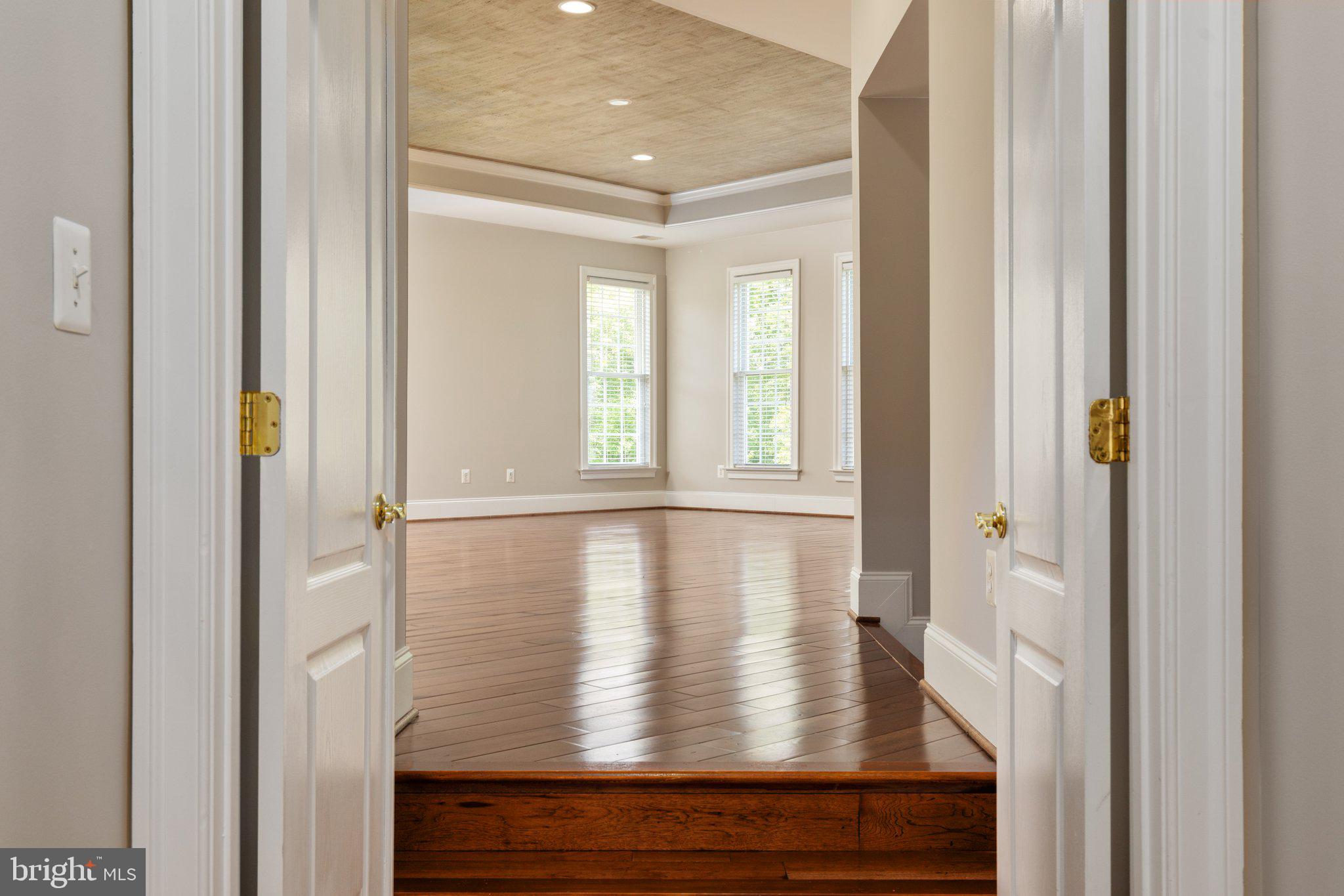 LANSDOWNE ON THE POTOMAC - Residential