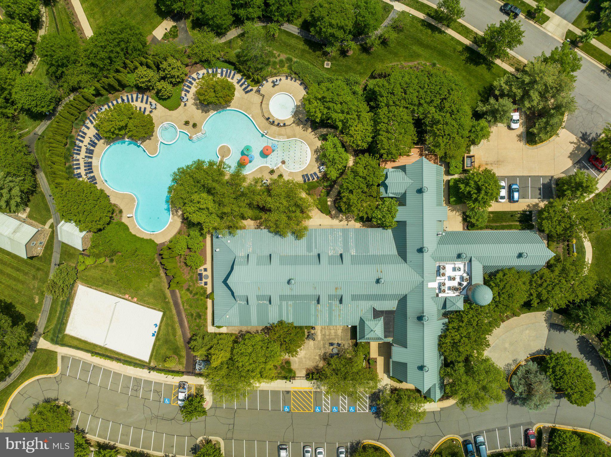 LANSDOWNE ON THE POTOMAC - Residential