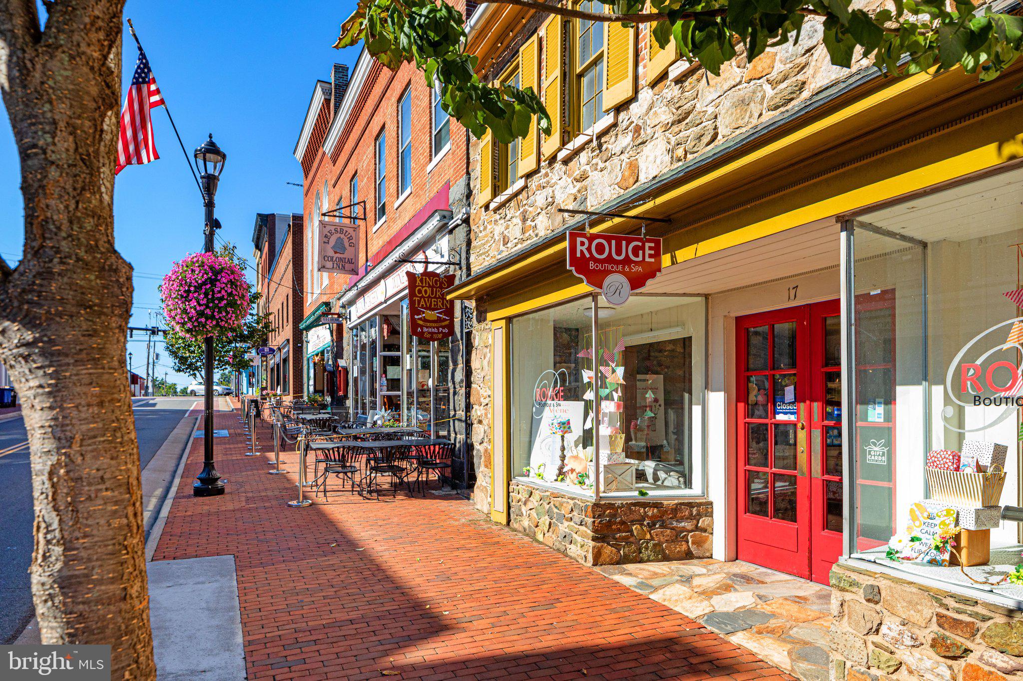 LANSDOWNE ON THE POTOMAC - Residential