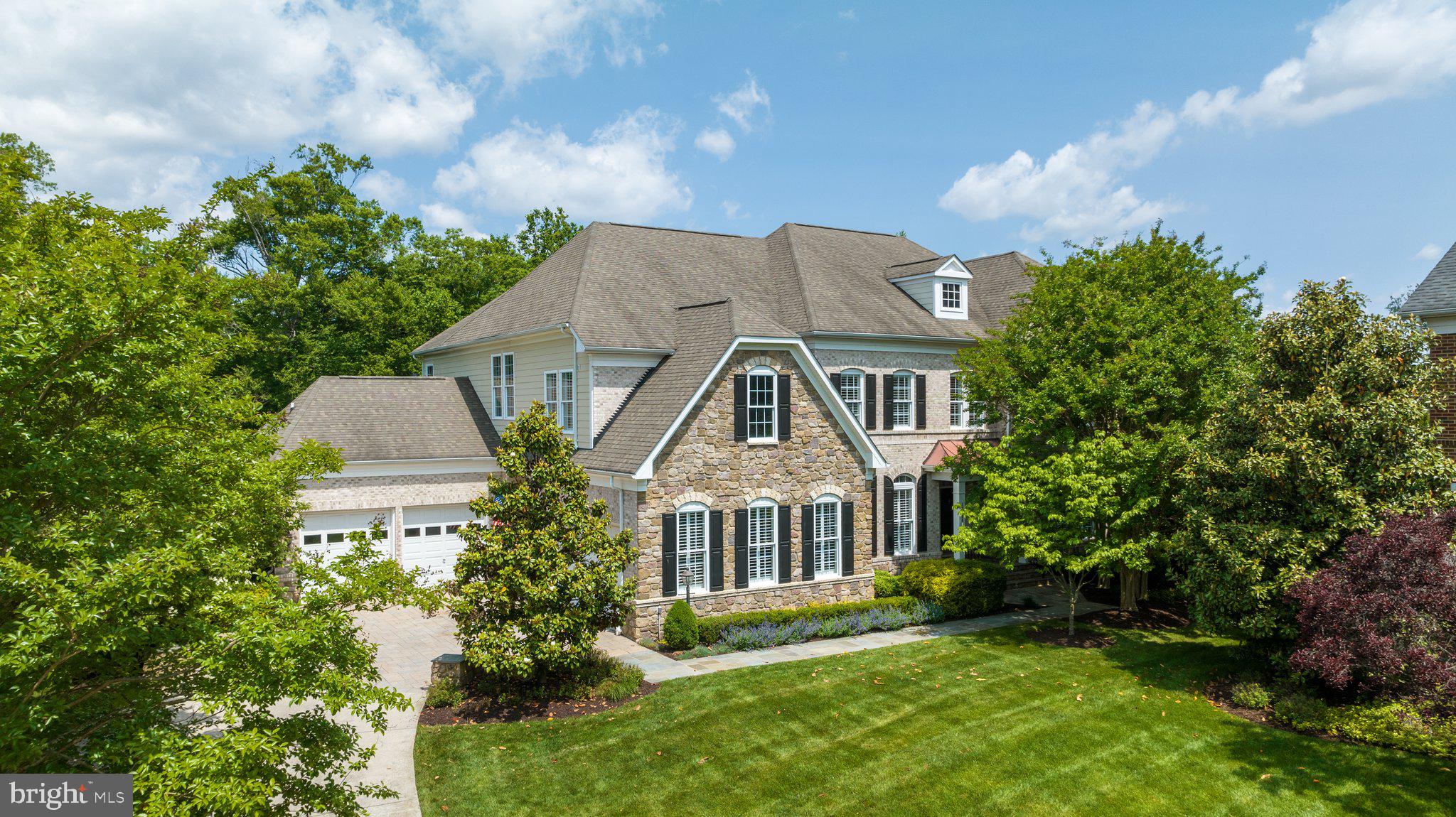 LANSDOWNE ON THE POTOMAC - Residential