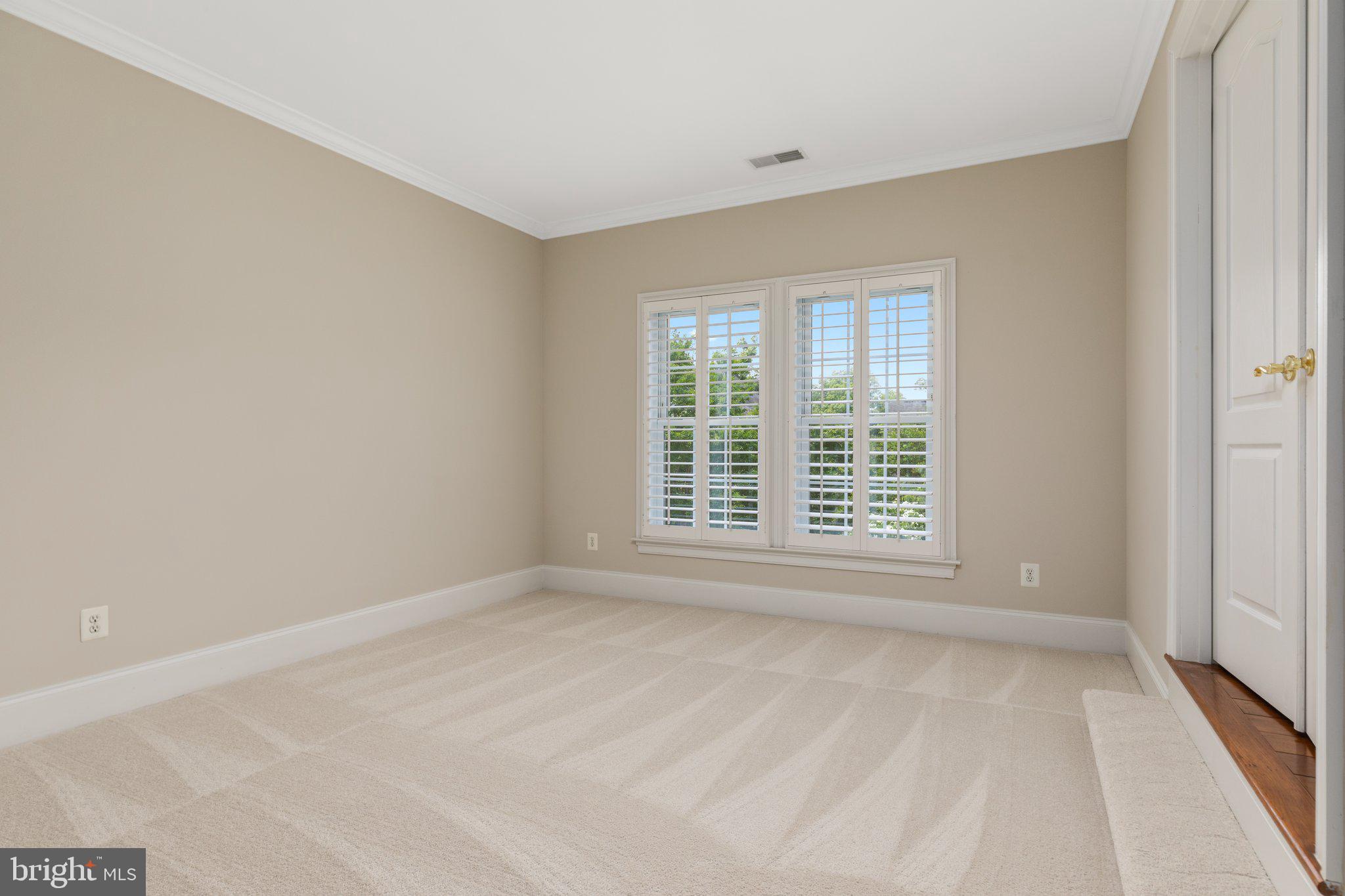 LANSDOWNE ON THE POTOMAC - Residential