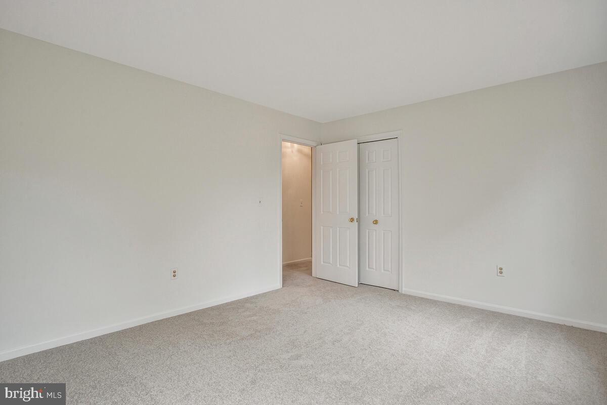 WOODMORE MEADOWS - Residential