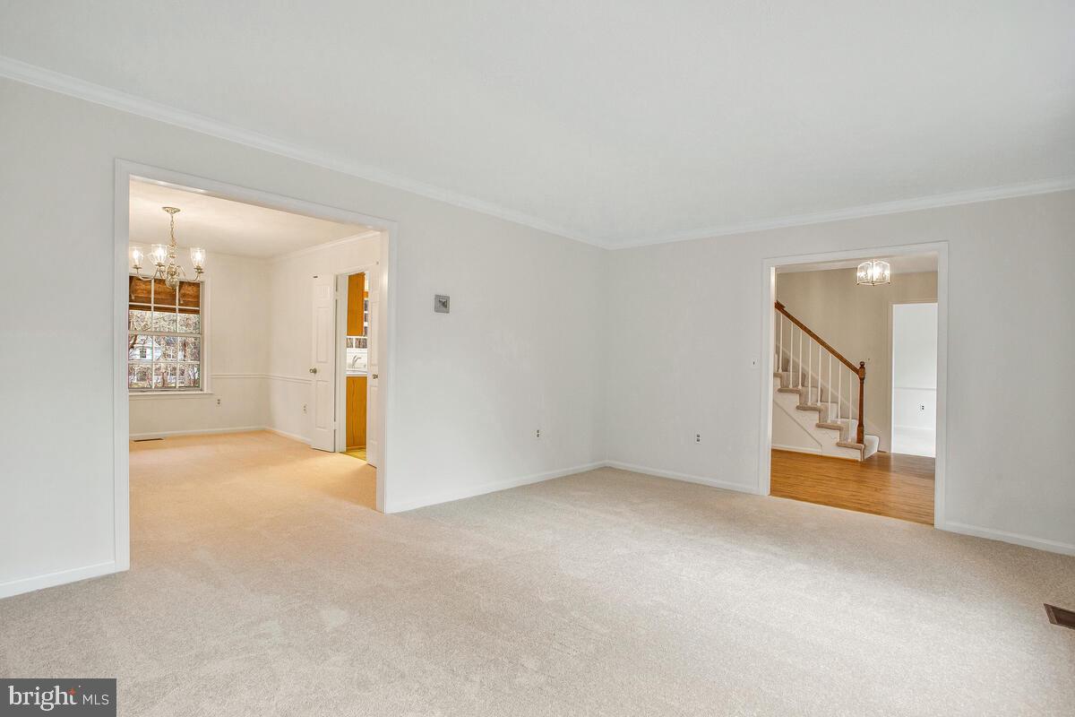 WOODMORE MEADOWS - Residential