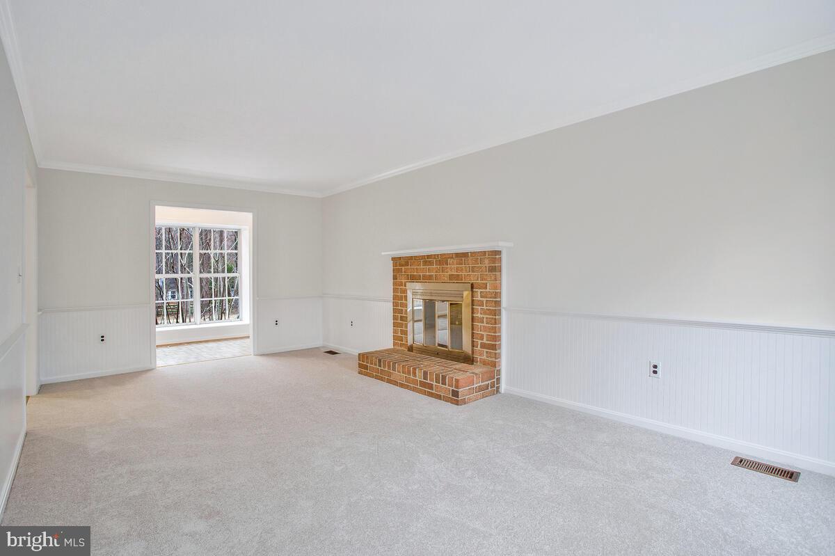 WOODMORE MEADOWS - Residential