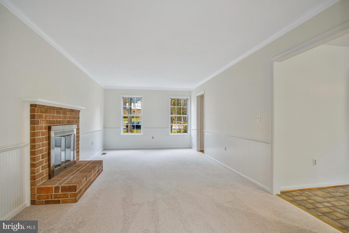 WOODMORE MEADOWS - Residential