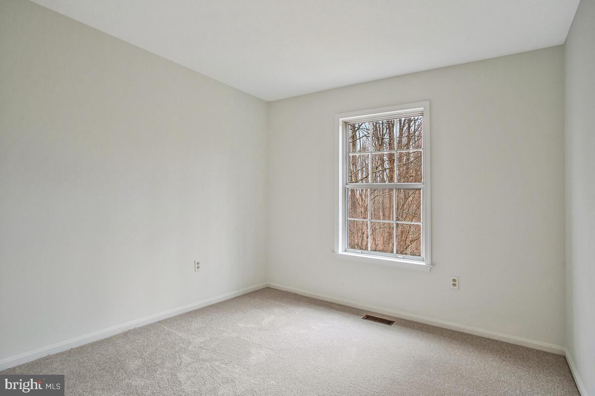 WOODMORE MEADOWS - Residential