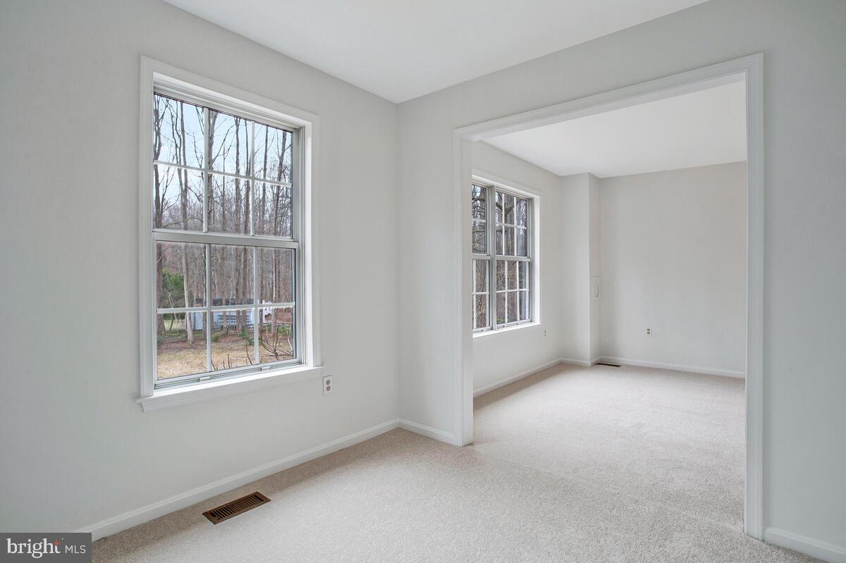 WOODMORE MEADOWS - Residential