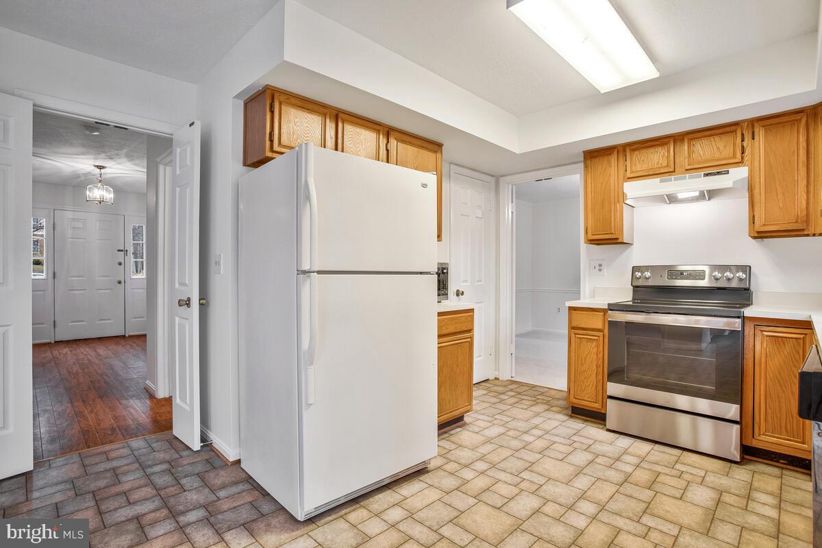 WOODMORE MEADOWS - Residential