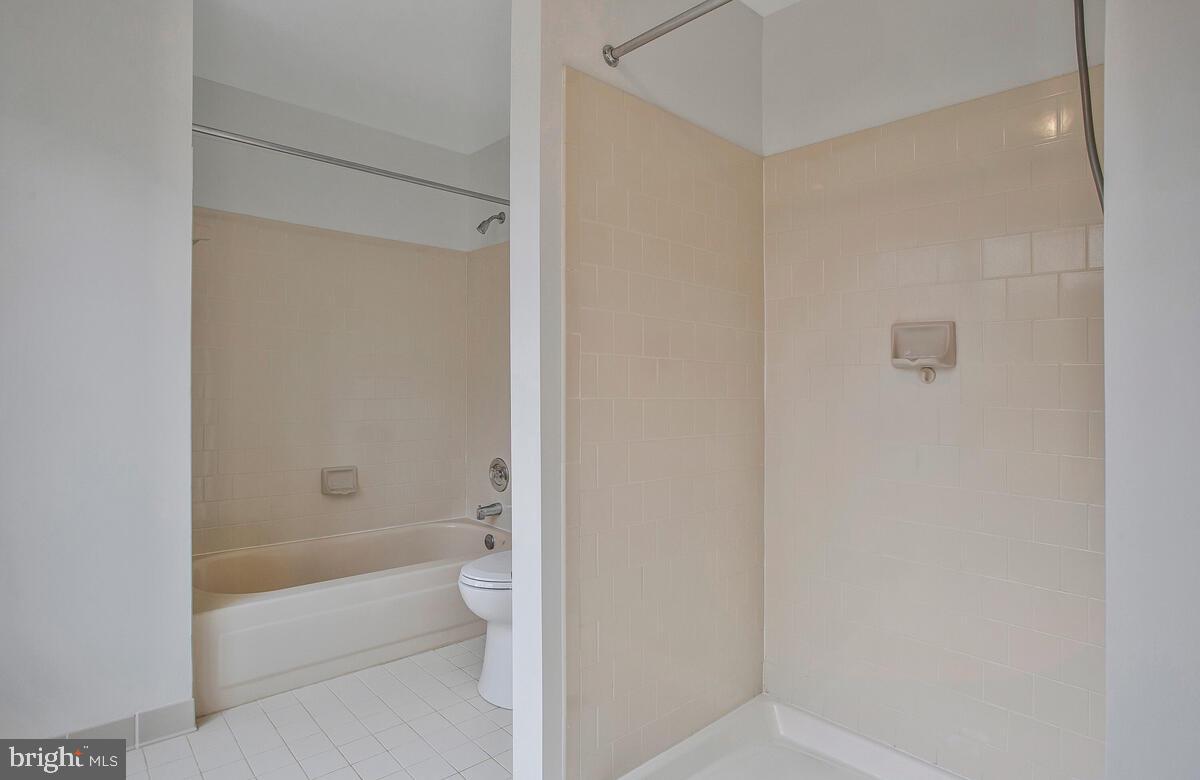 WOODMORE MEADOWS - Residential