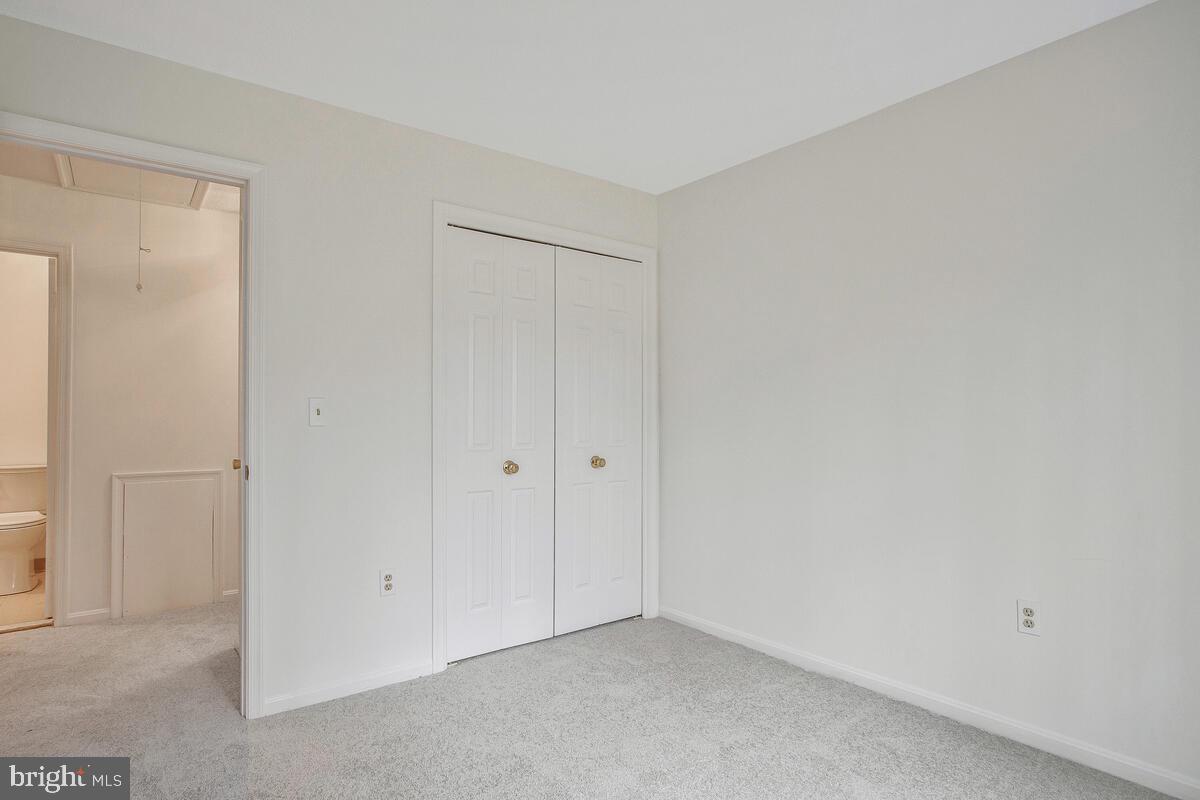 WOODMORE MEADOWS - Residential