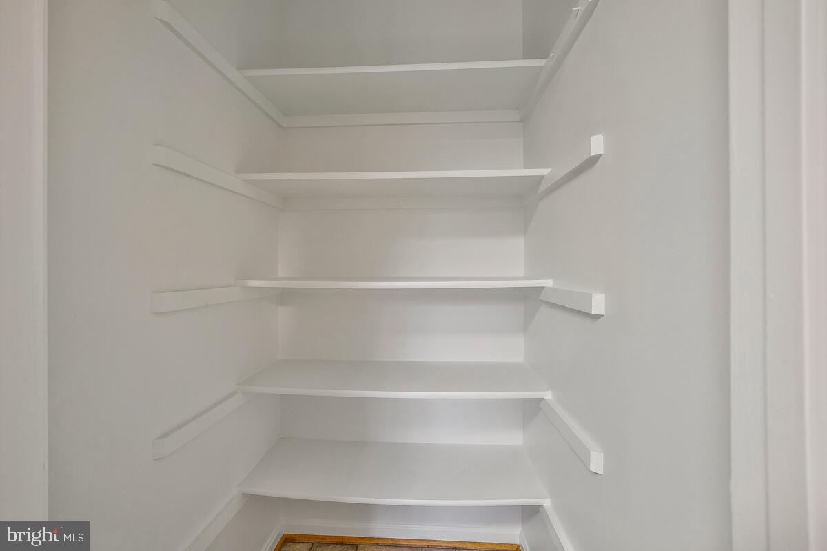 WOODMORE MEADOWS - Residential