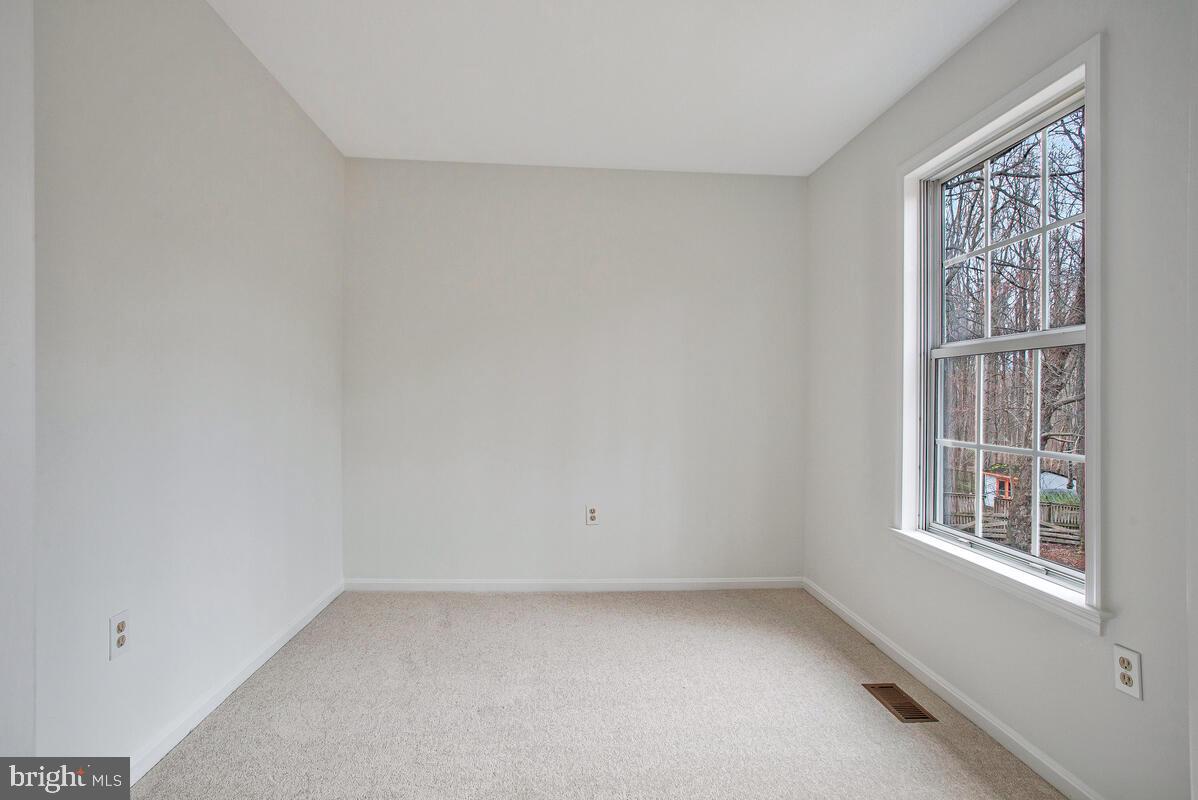 WOODMORE MEADOWS - Residential