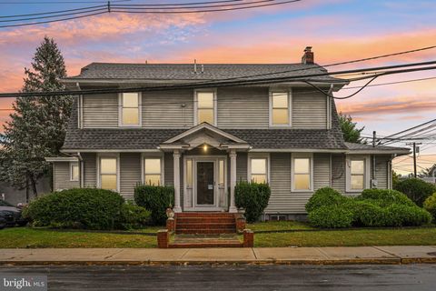 Photo of 2662 Nottingham Way, HAMILTON, NJ 08619 (MLS # NJME2066088)