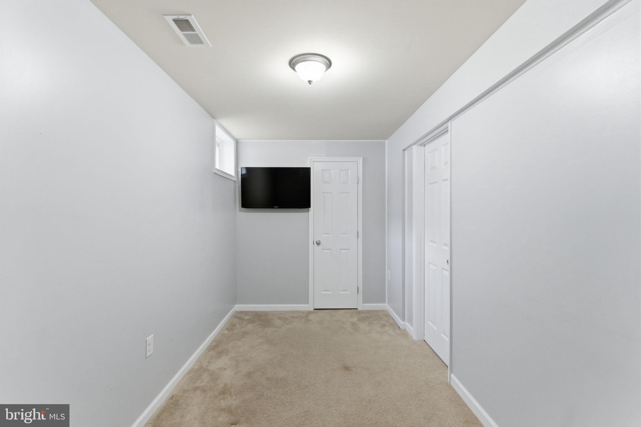 KENSINGTON TERRACE - Residential Lease