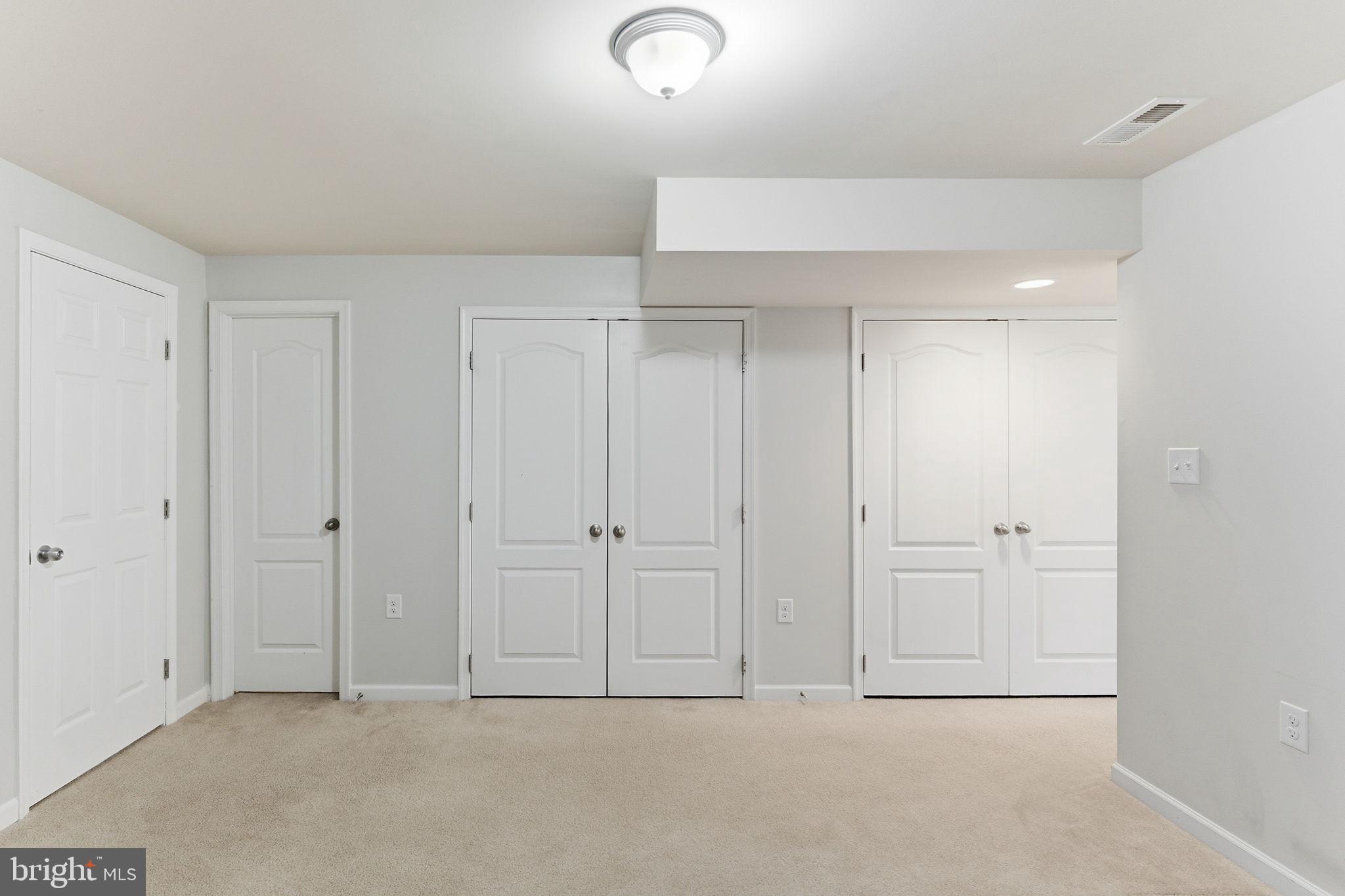 KENSINGTON TERRACE - Residential Lease