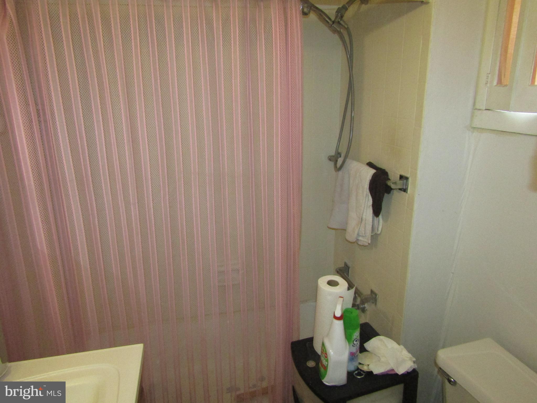 DICKINSON NARROWS - Residential