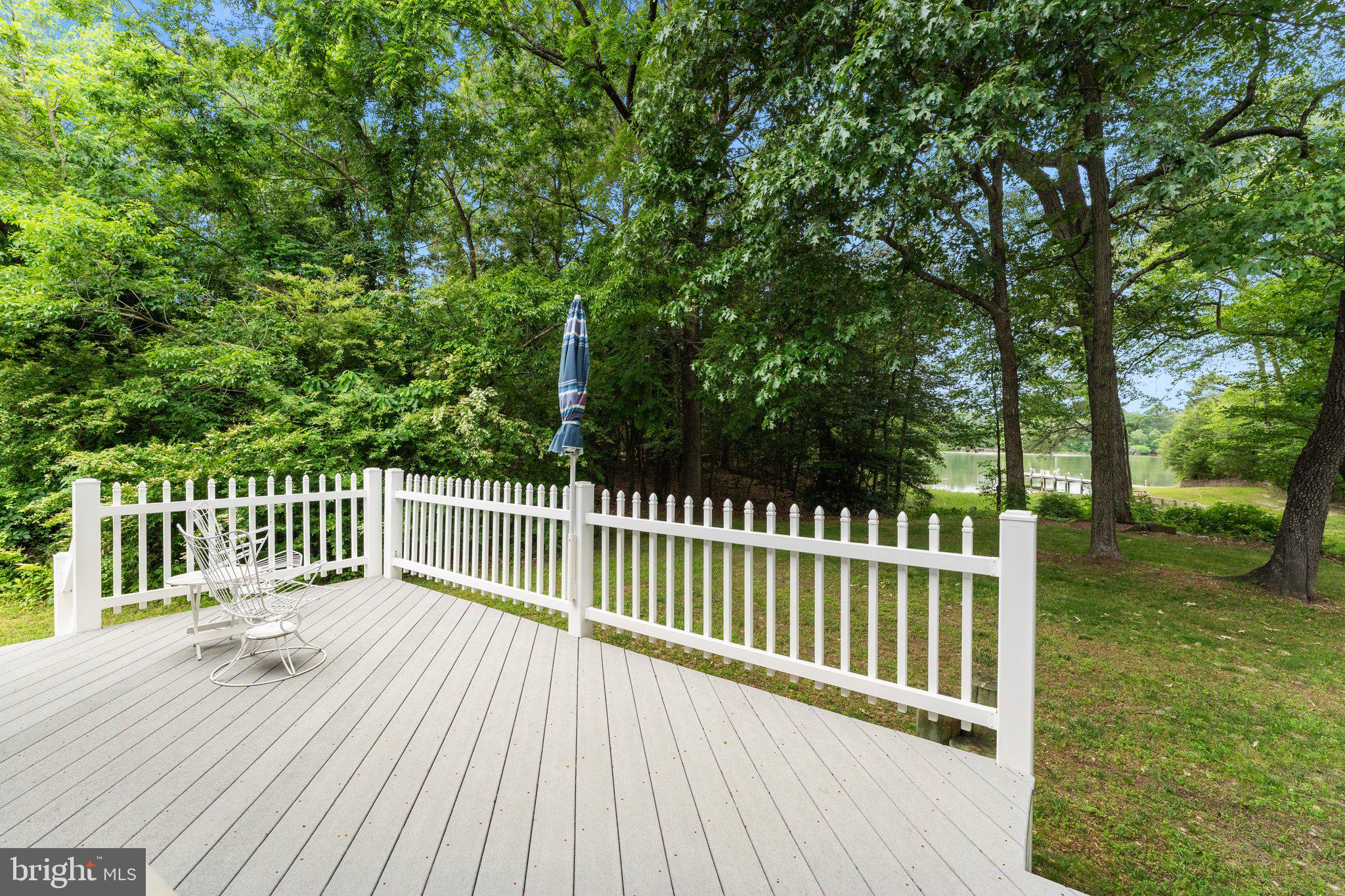 EDGEWATER - Residential