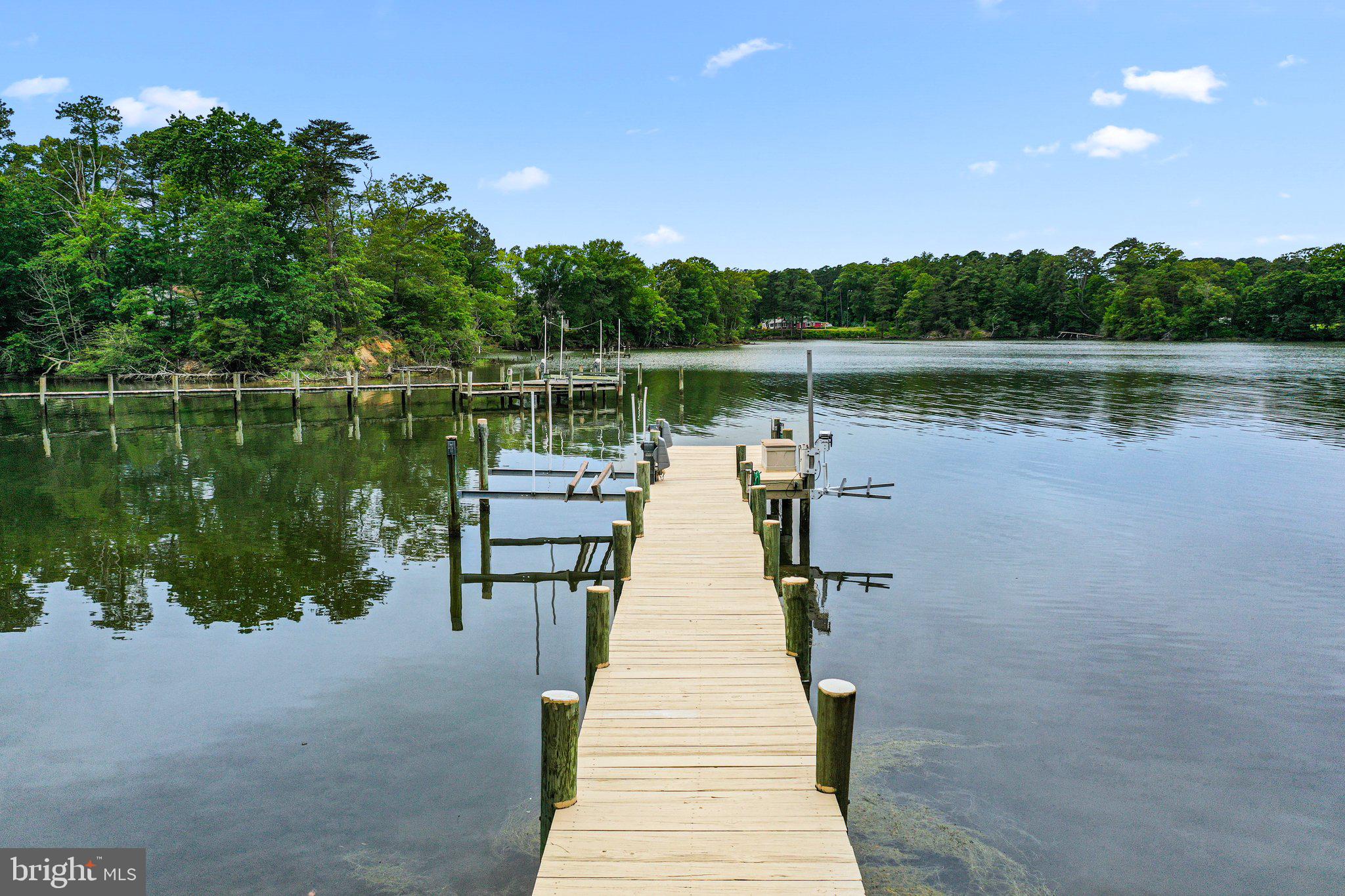 EDGEWATER - Residential