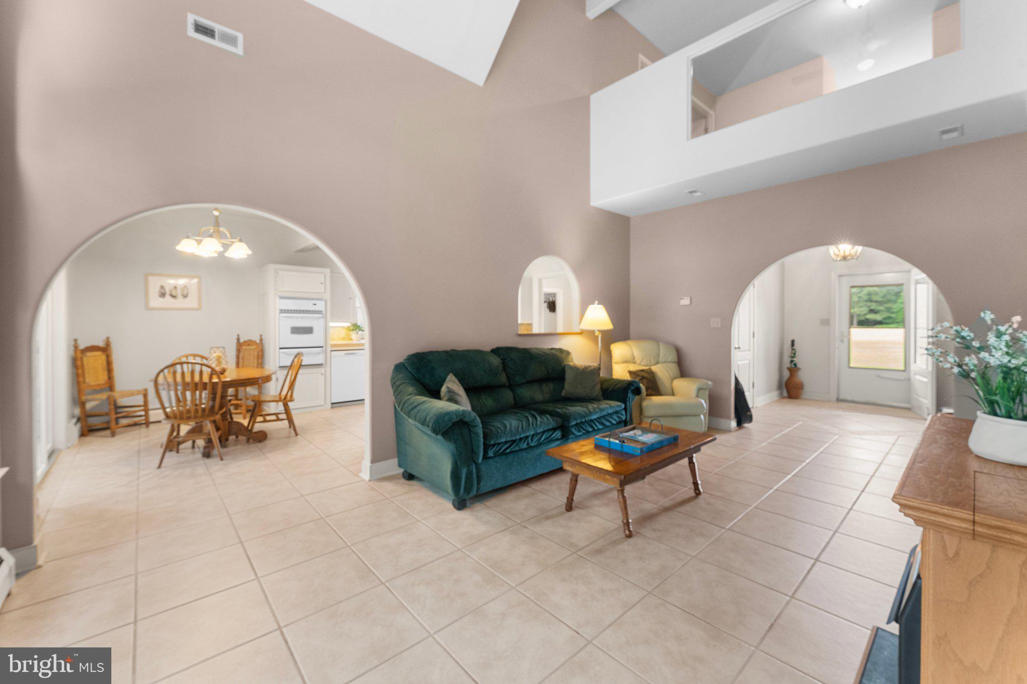 EDGEWATER - Residential