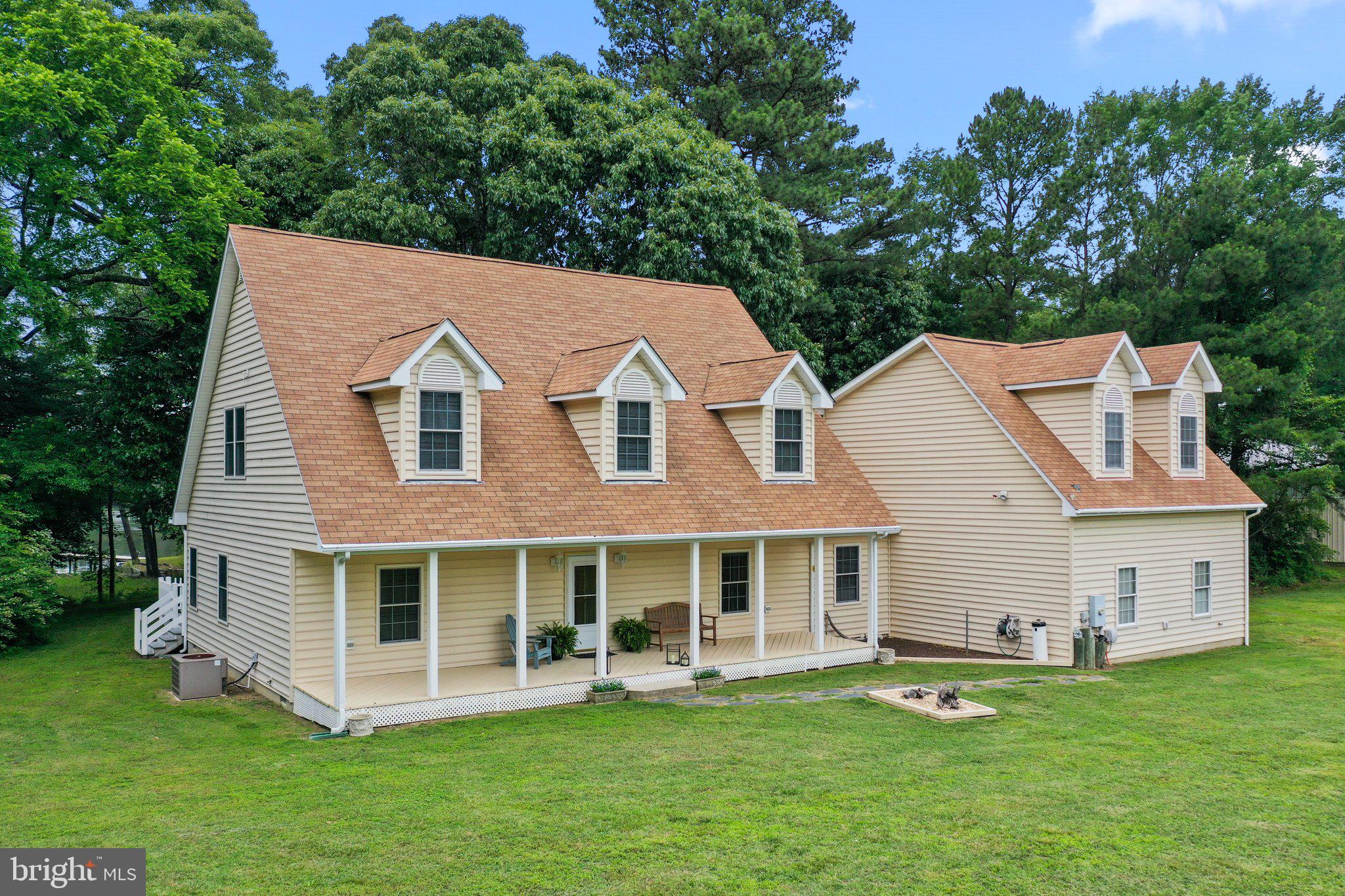 EDGEWATER - Residential