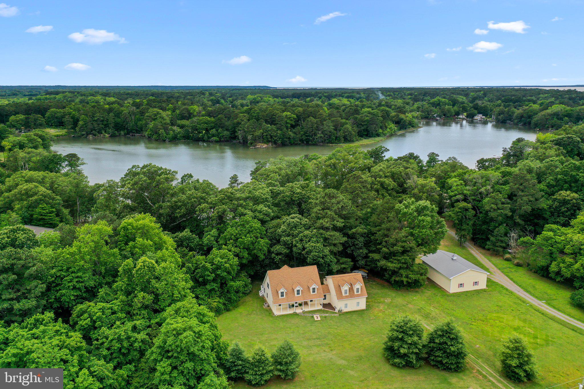 EDGEWATER - Residential