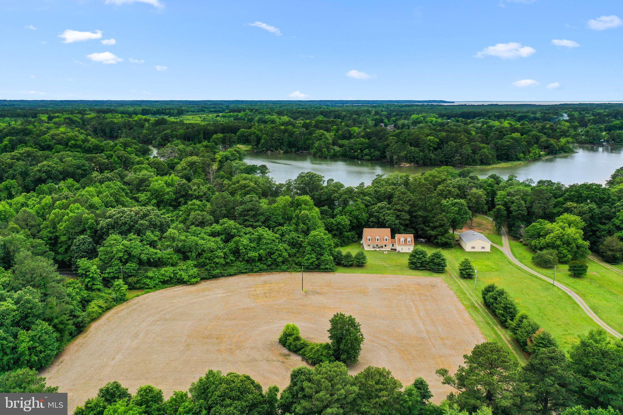 EDGEWATER - Residential