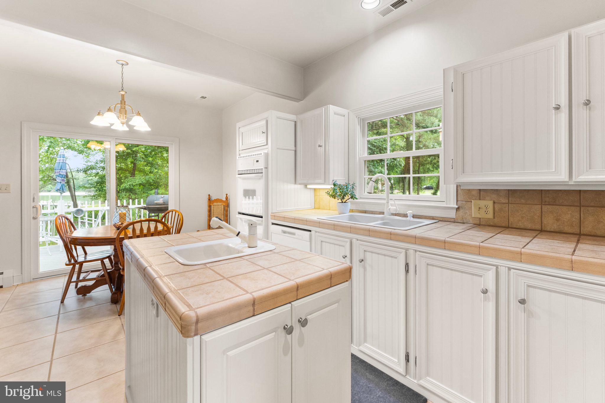 EDGEWATER - Residential