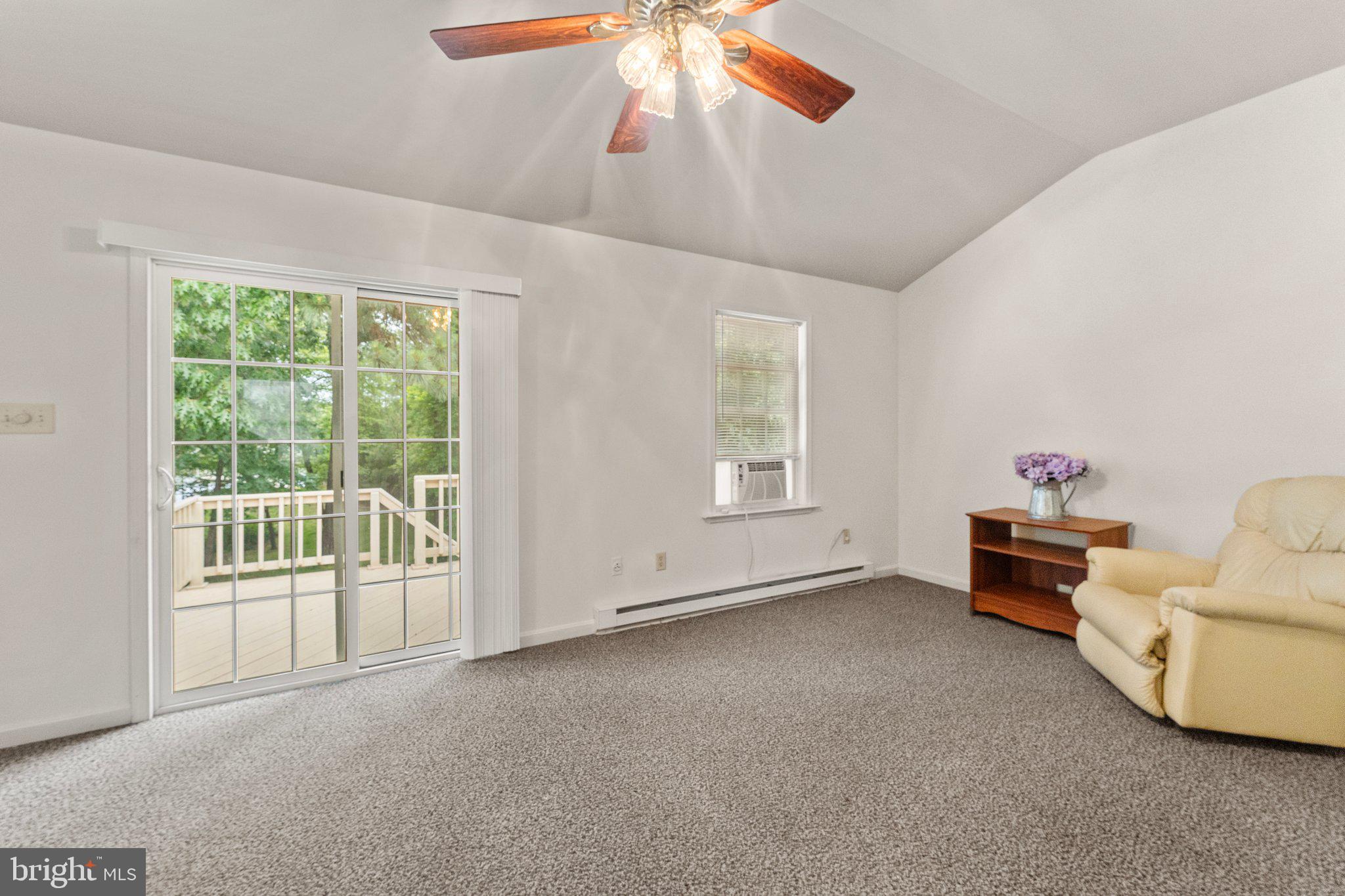 EDGEWATER - Residential