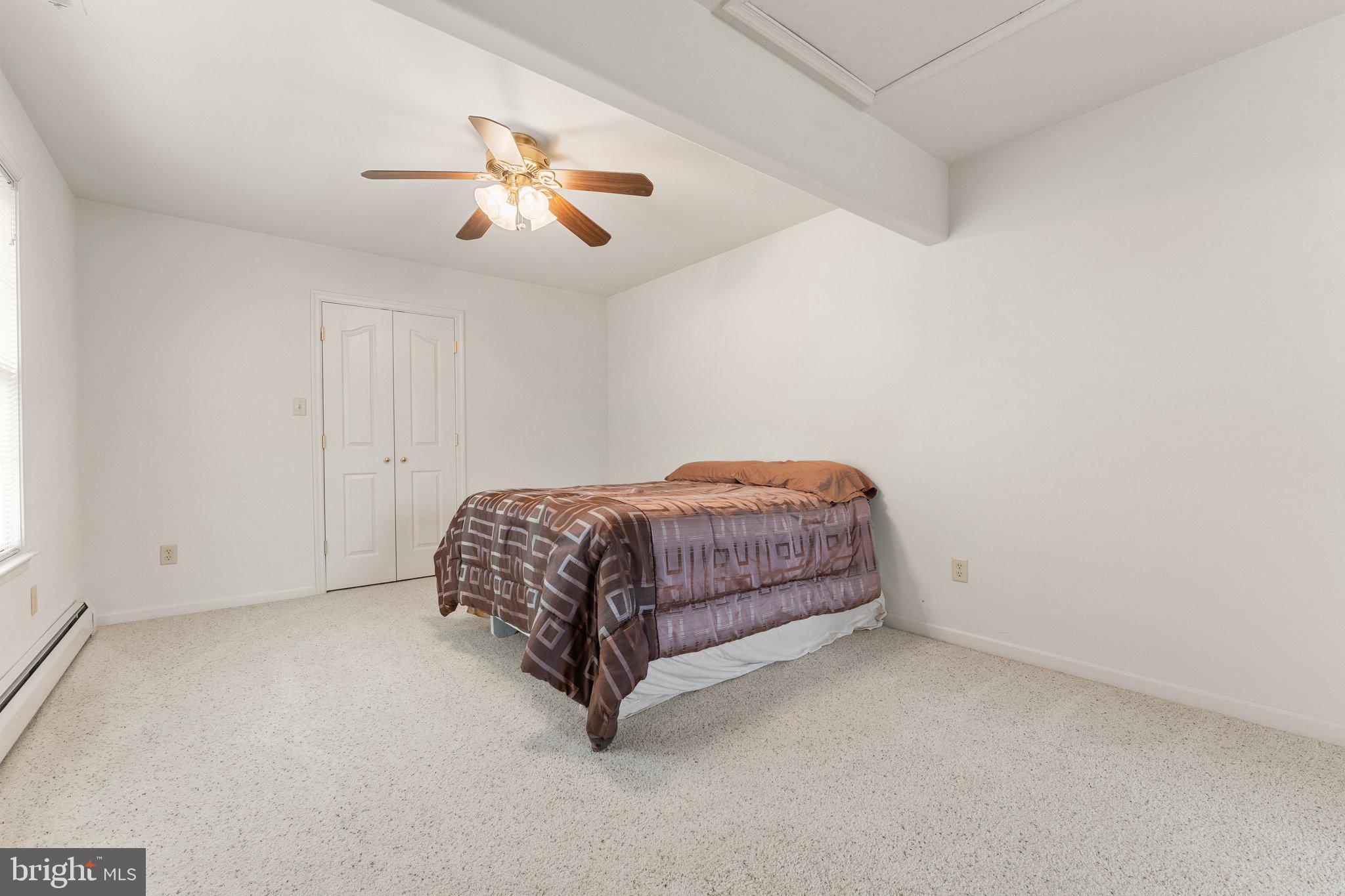 EDGEWATER - Residential