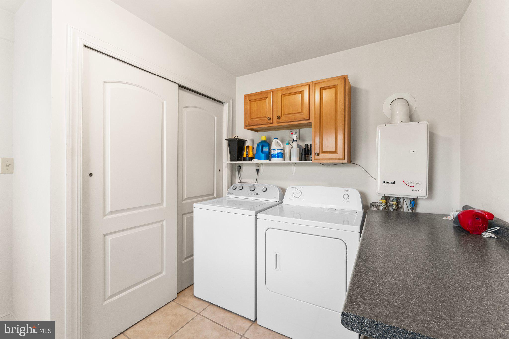 EDGEWATER - Residential